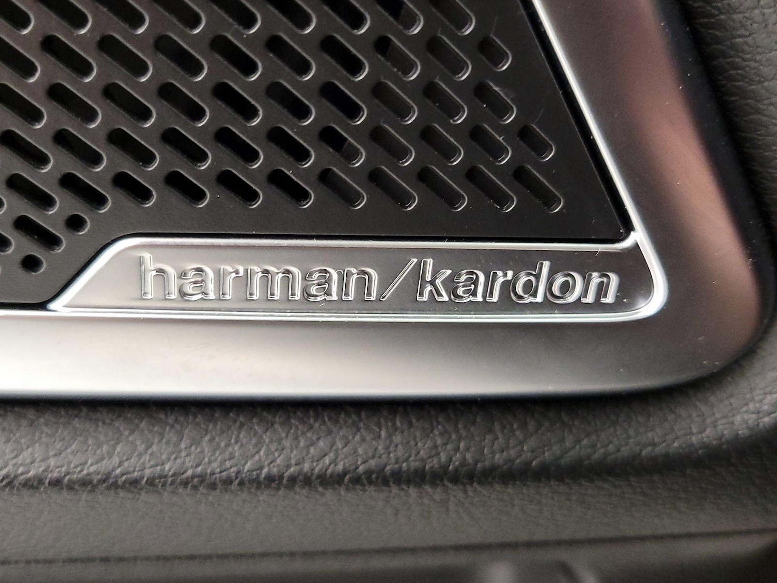 2024 Kia Telluride SX - Photo 28