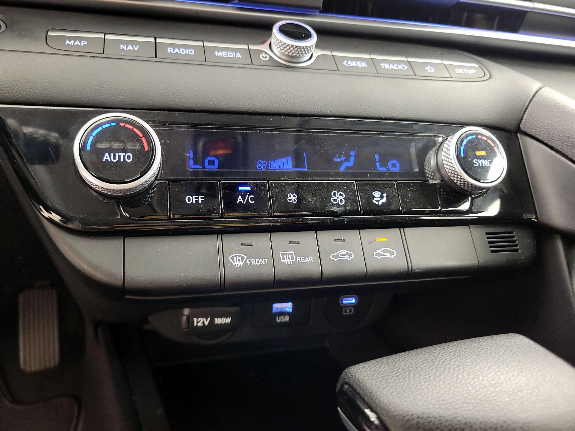 Thumbnail: 2024 Hyundai Elantra - 17