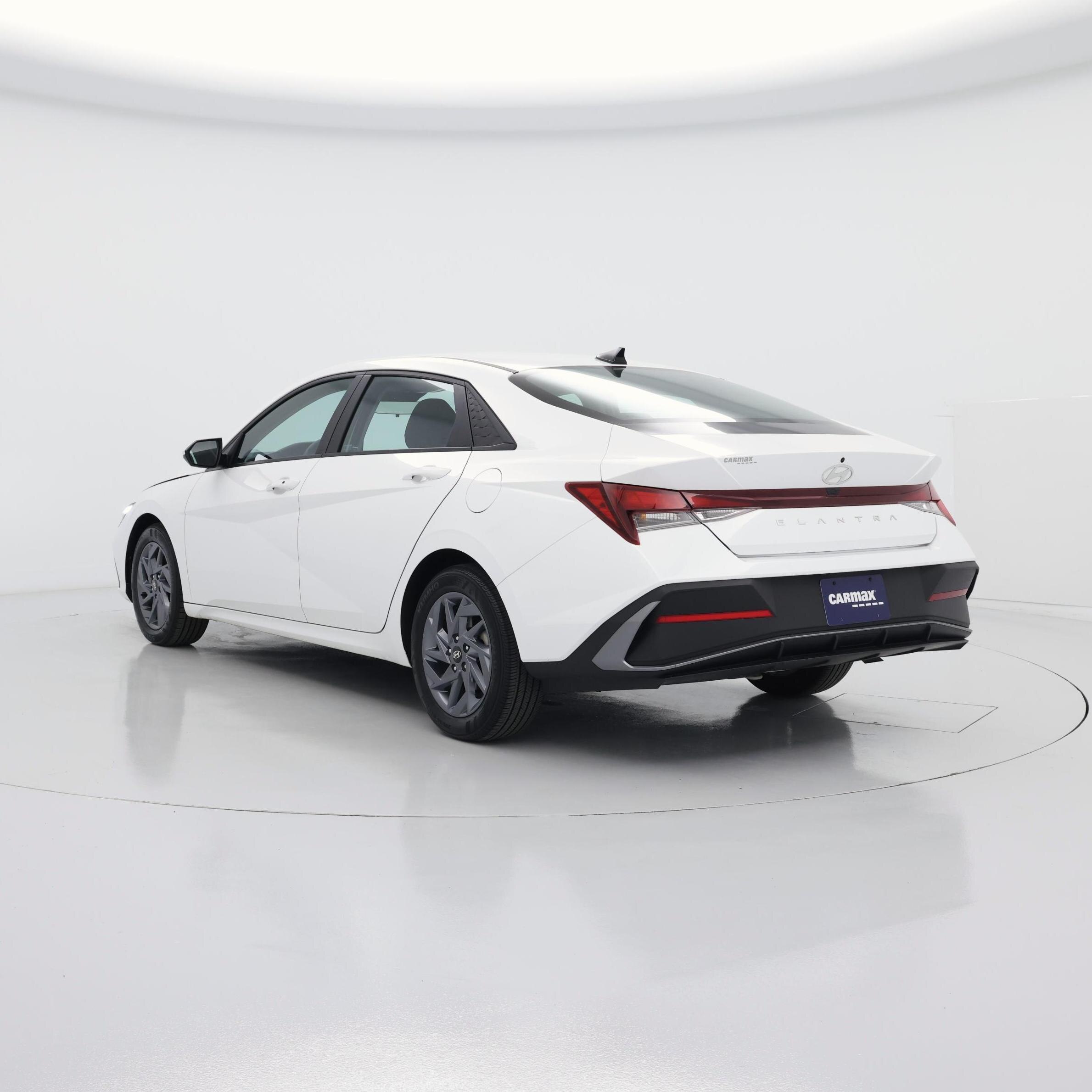 Thumbnail: 2024 Hyundai Elantra - 2