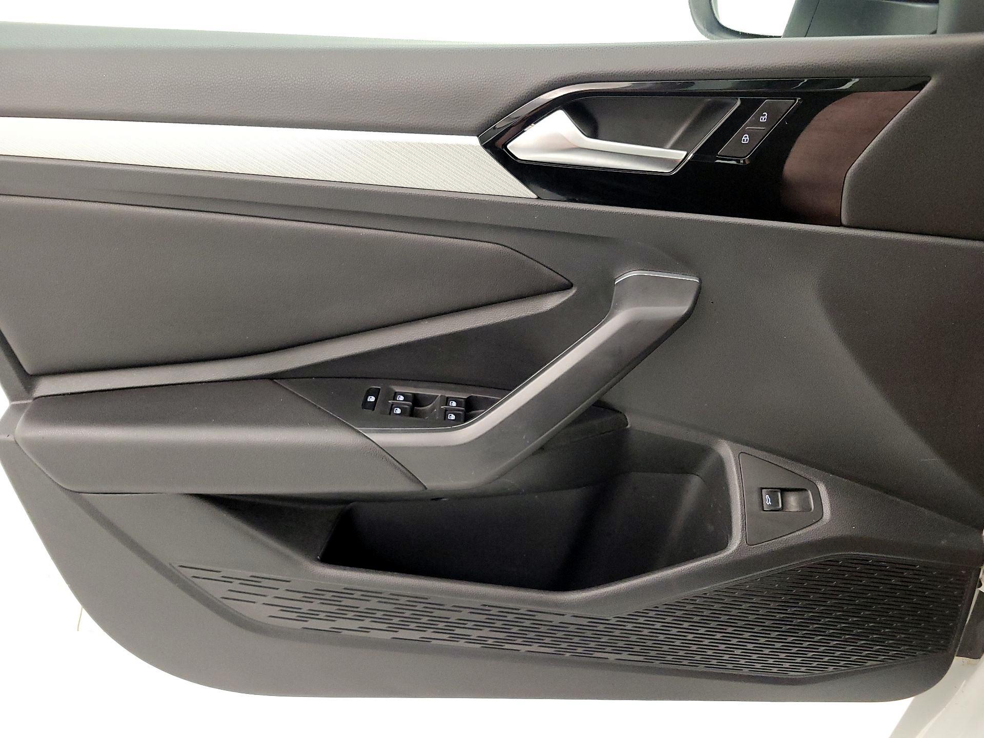 Thumbnail: 2019 Volkswagen Jetta - 12