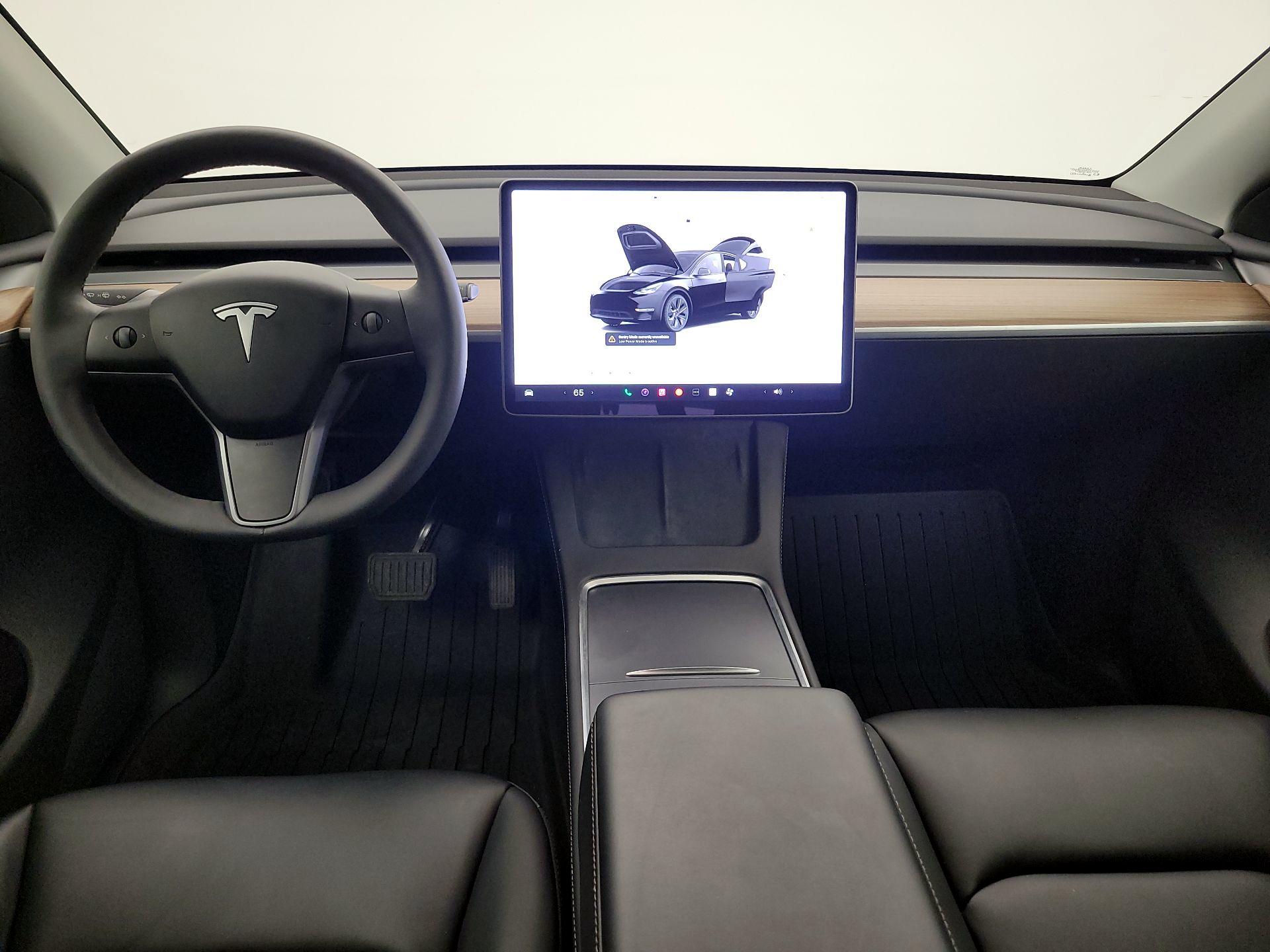 Thumbnail: 2025 Tesla Model Y - 9