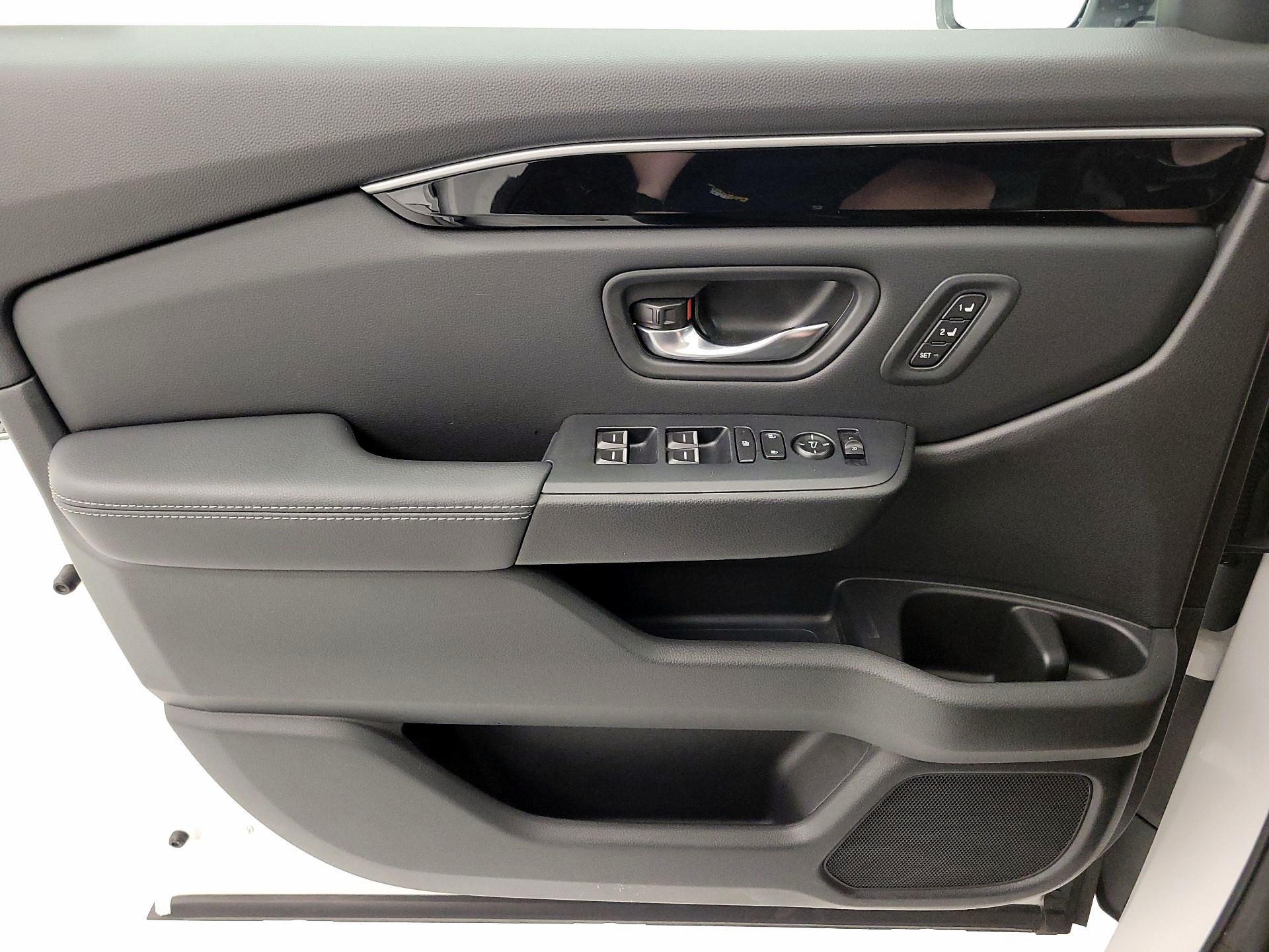 Thumbnail: 2023 Honda Pilot - 12