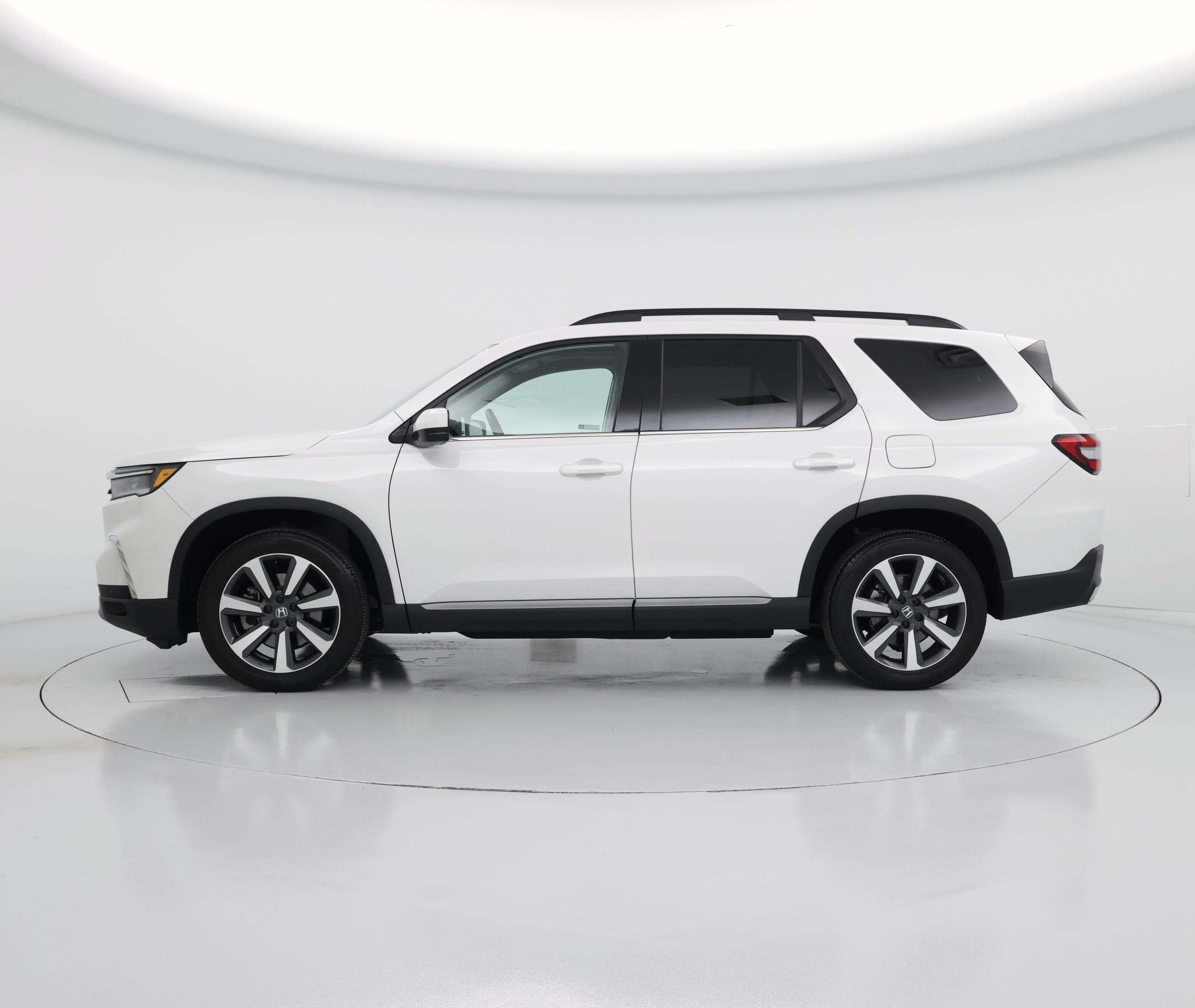 Thumbnail: 2023 Honda Pilot - 3