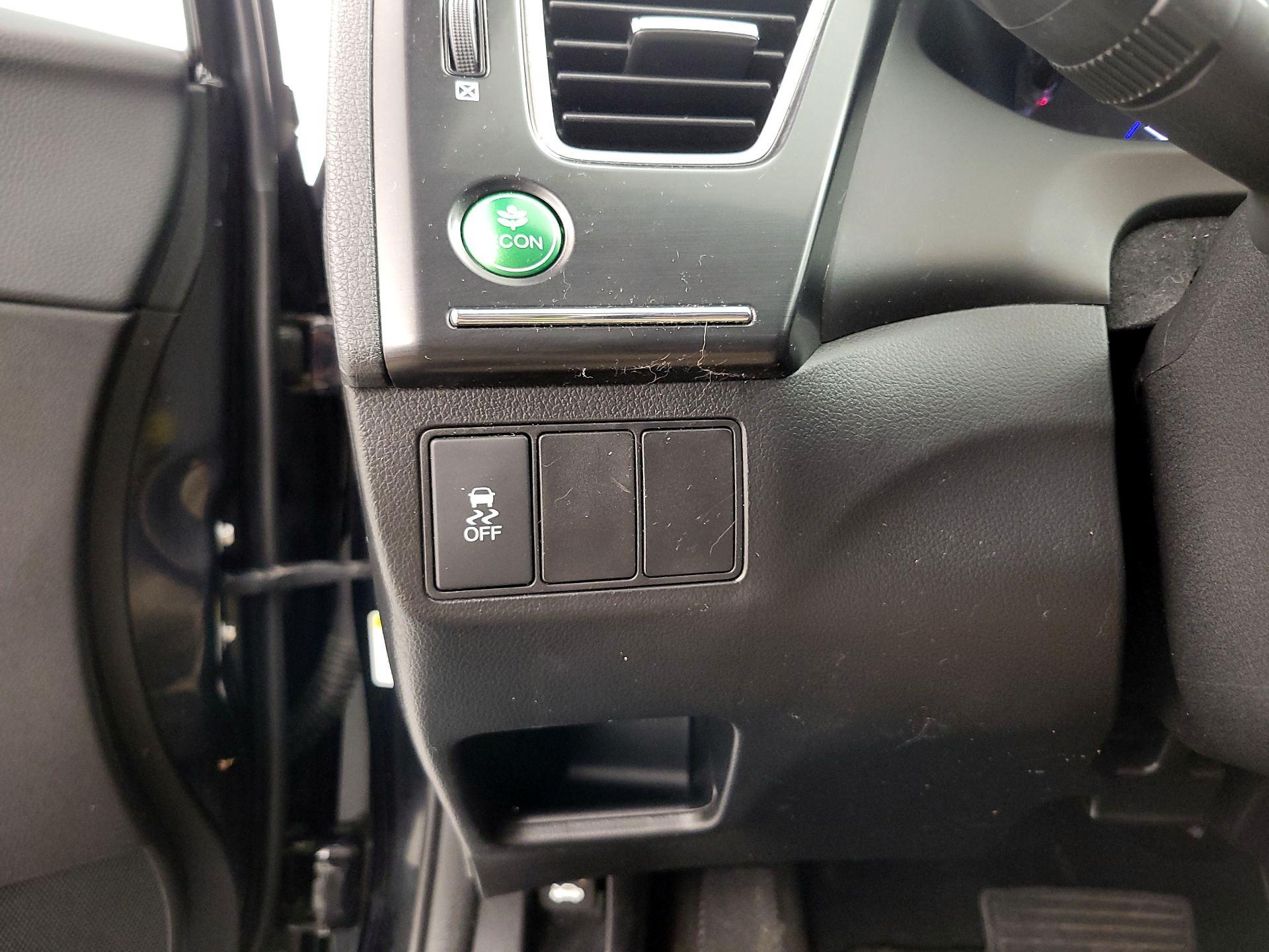 Thumbnail: 2015 Honda Civic - 13