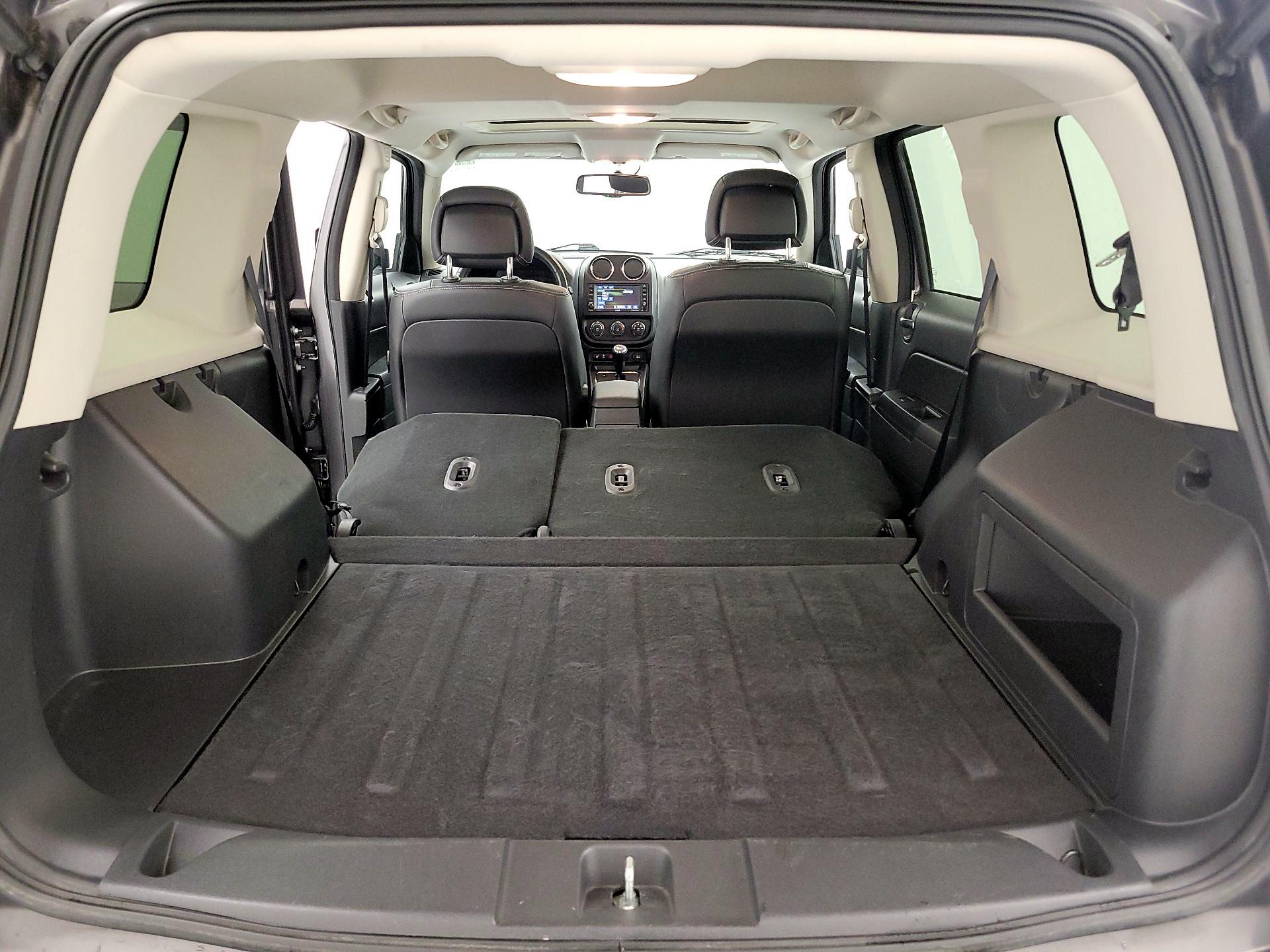 Thumbnail: 2017 Jeep Patriot - 20