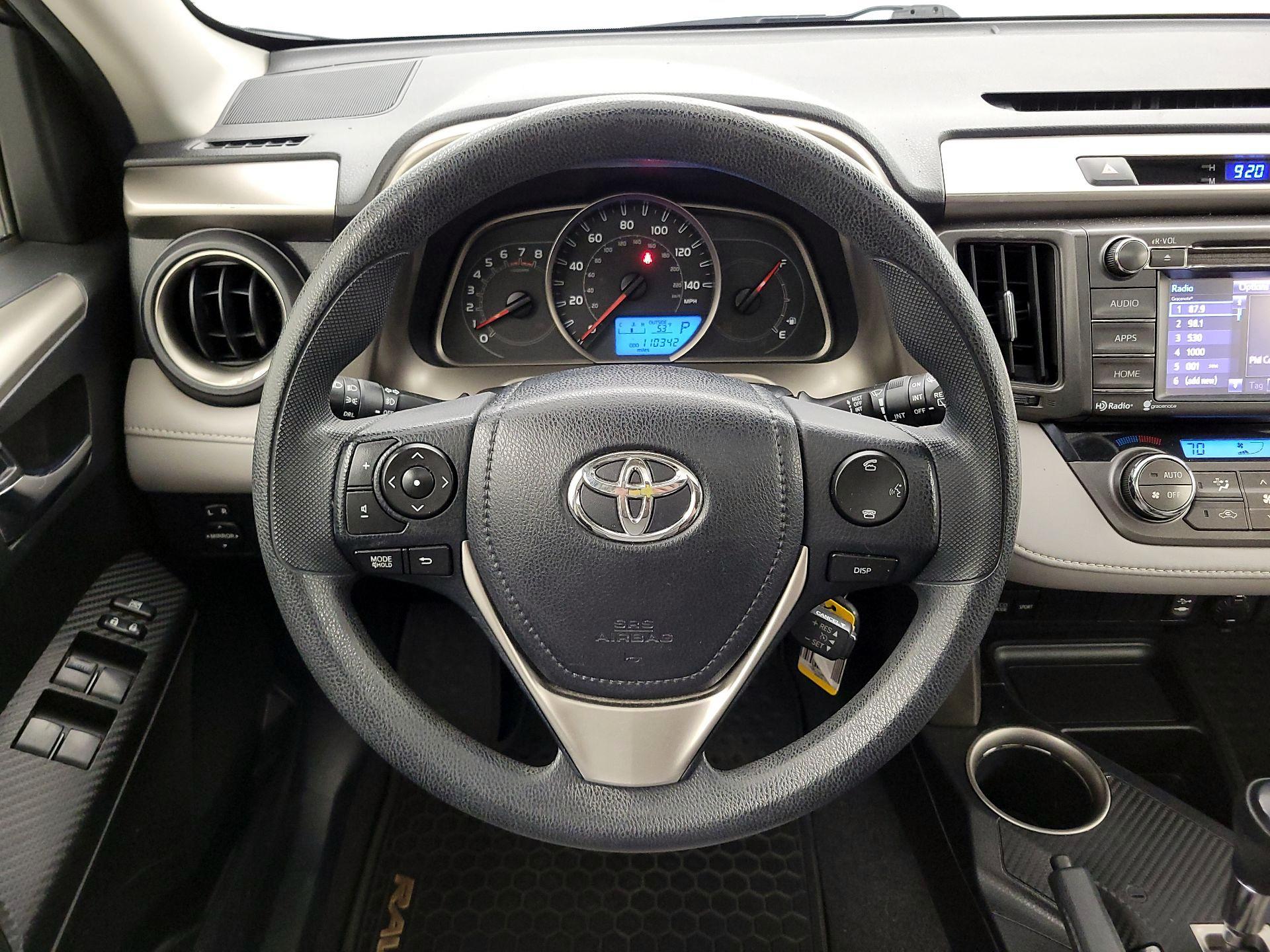 Thumbnail: 2015 Toyota RAV4 - 10