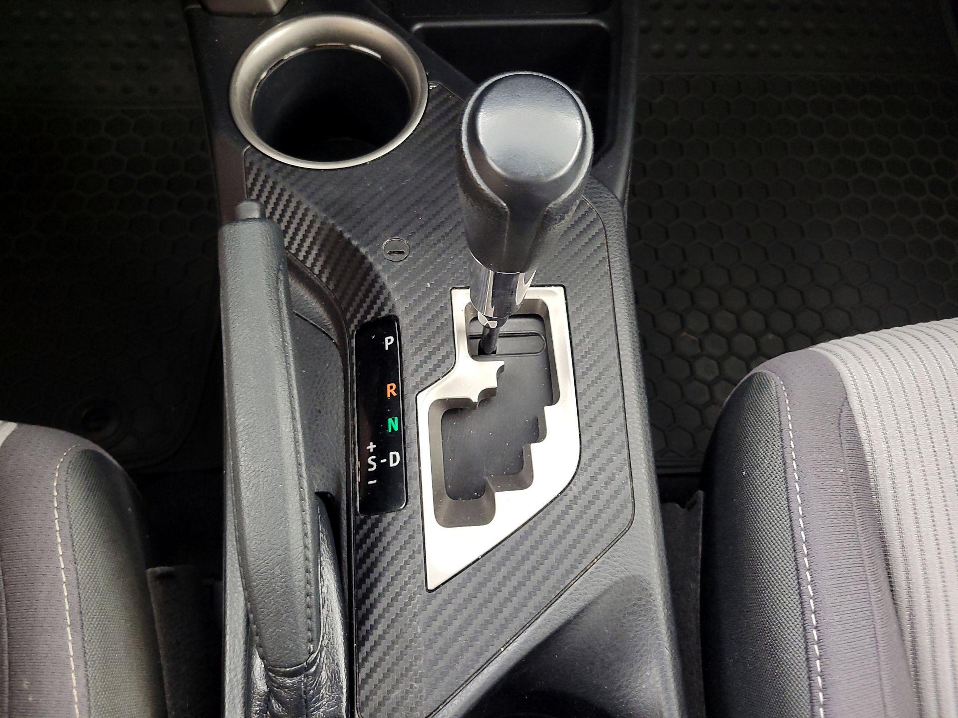 Thumbnail: 2015 Toyota RAV4 - 17