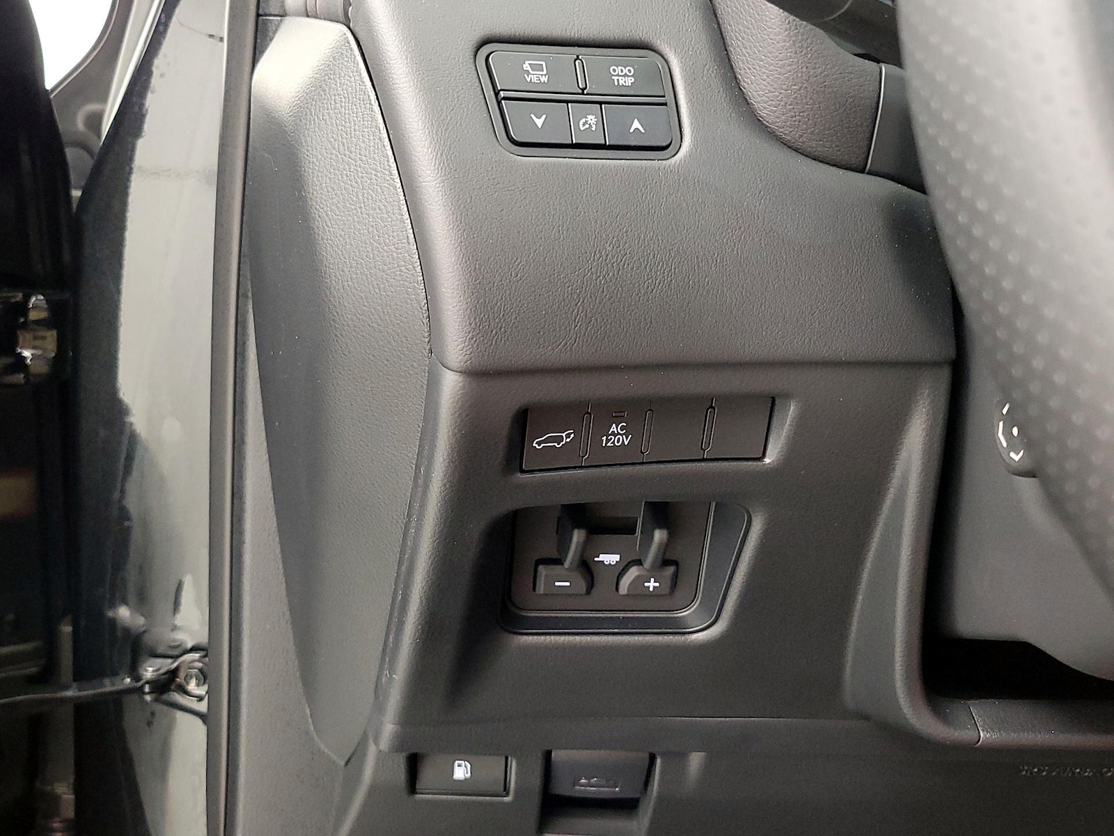 2025 Lexus LX F-Sport - Photo 14