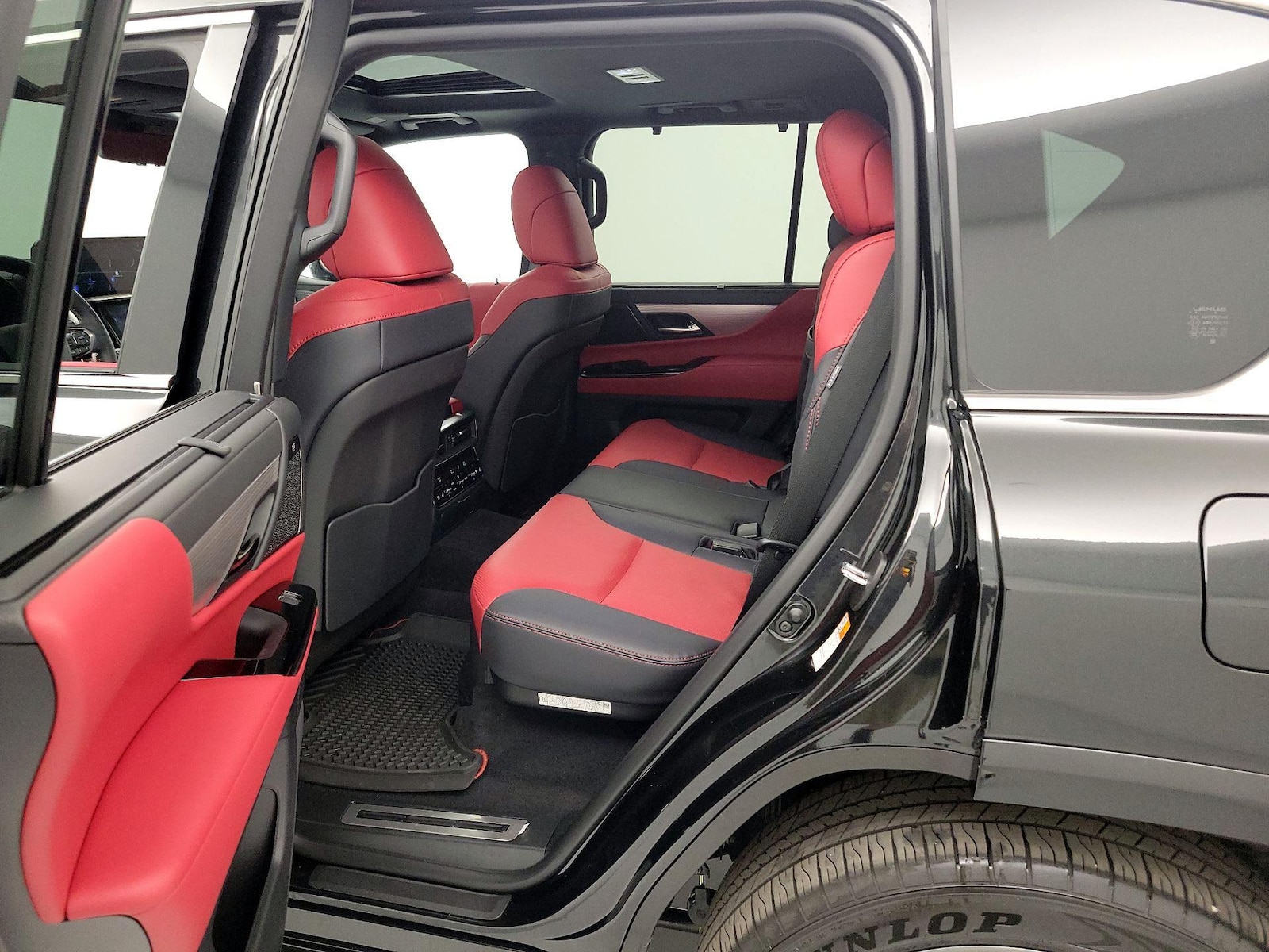 2025 Lexus LX F-Sport - Photo 22