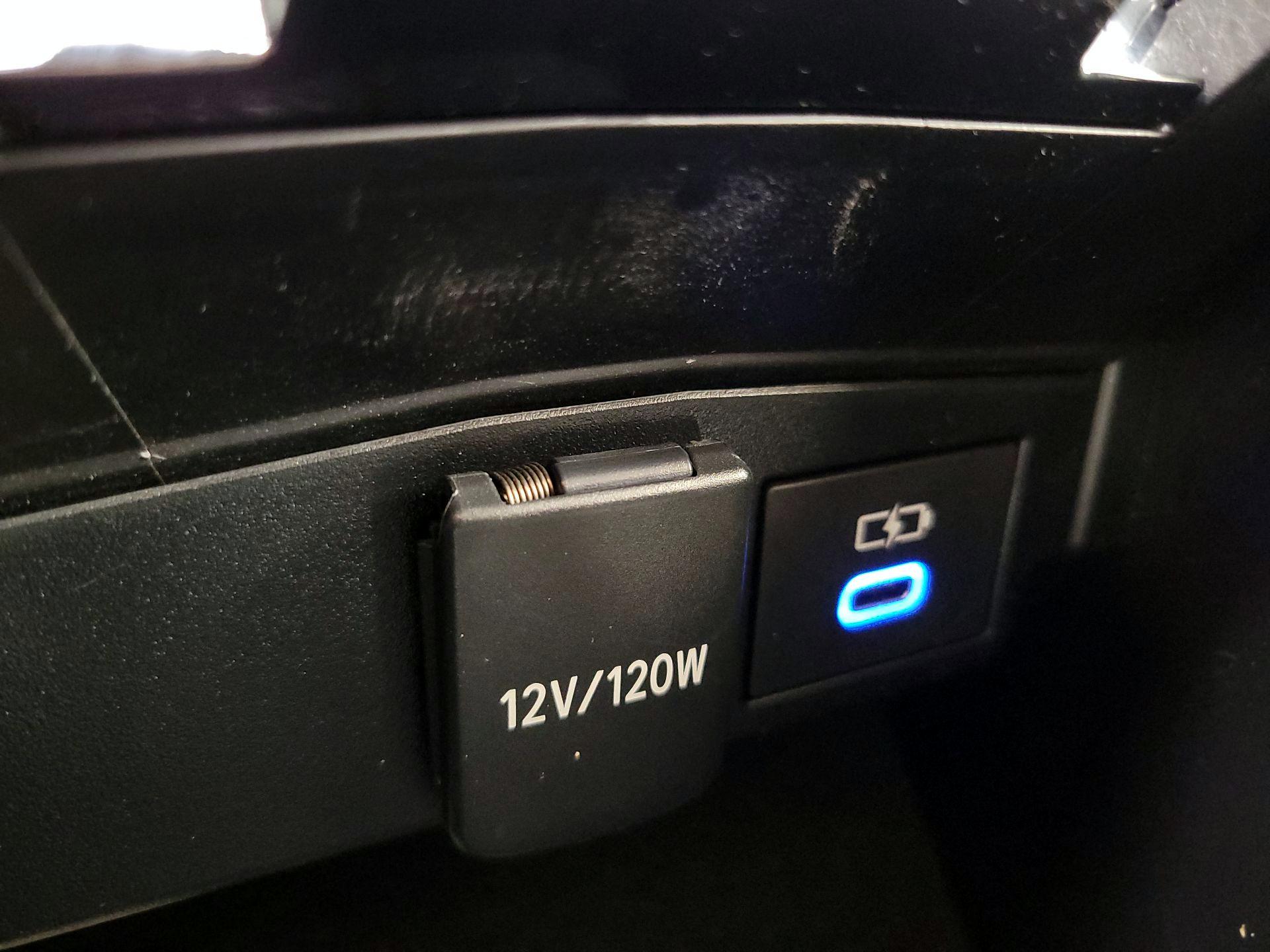 Thumbnail: 2022 Toyota Corolla - 18