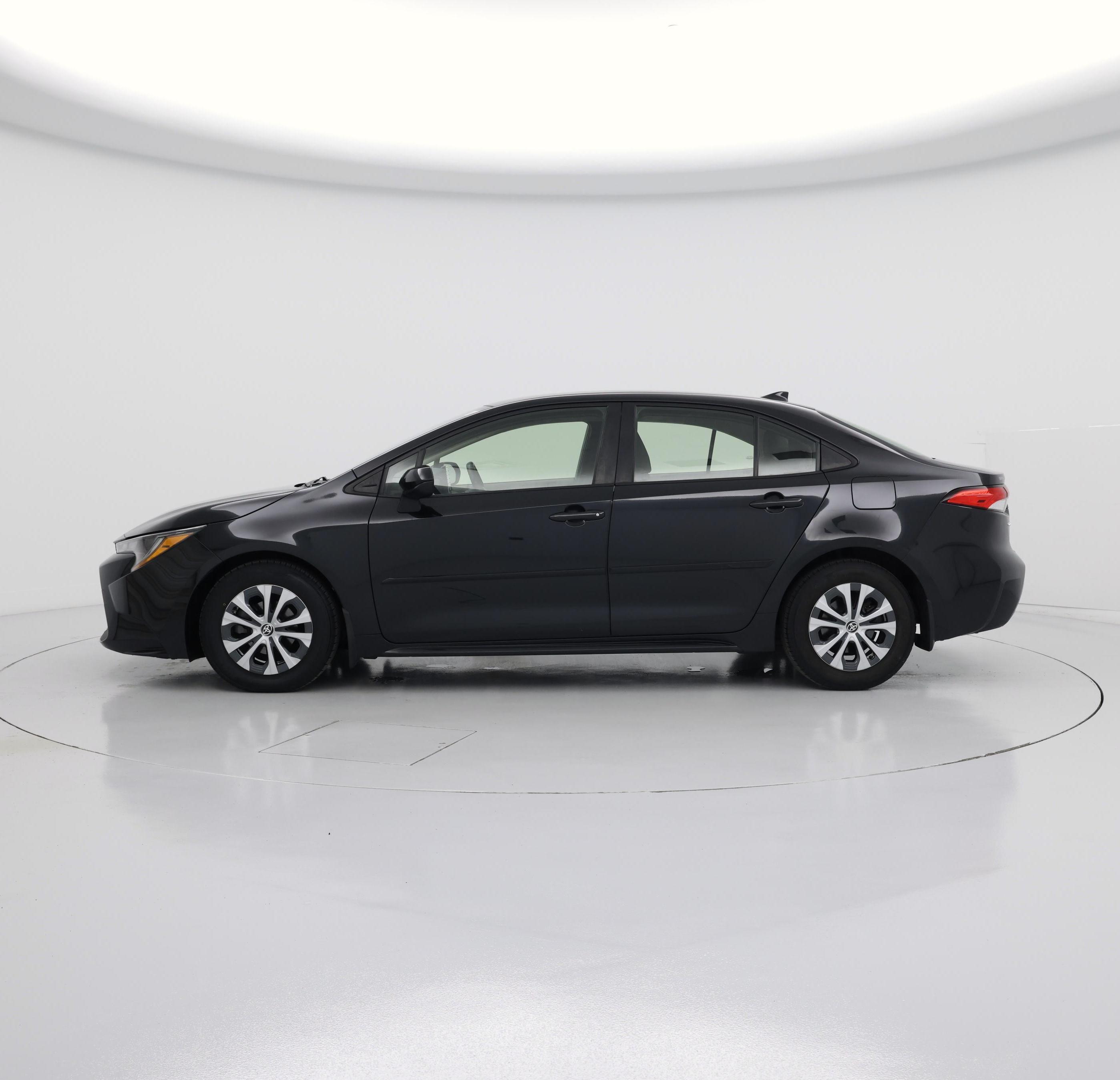 Thumbnail: 2022 Toyota Corolla - 3