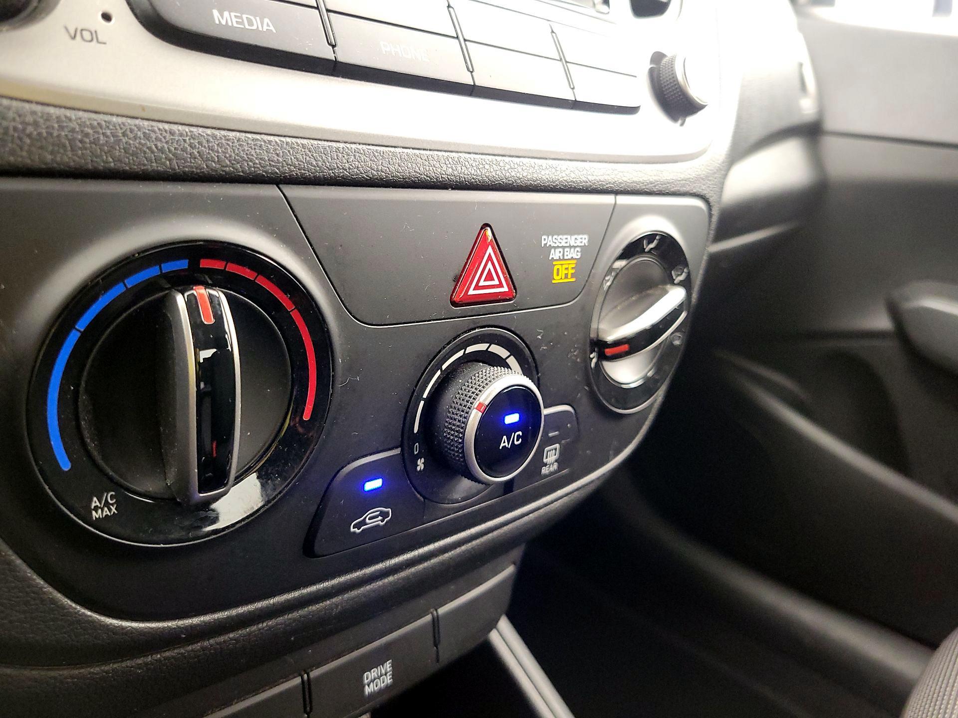 Thumbnail: 2019 Hyundai Accent - 16