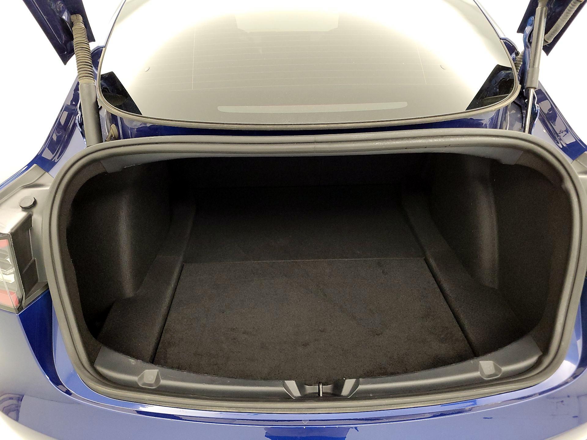 Thumbnail: 2023 Tesla Model 3 - 19