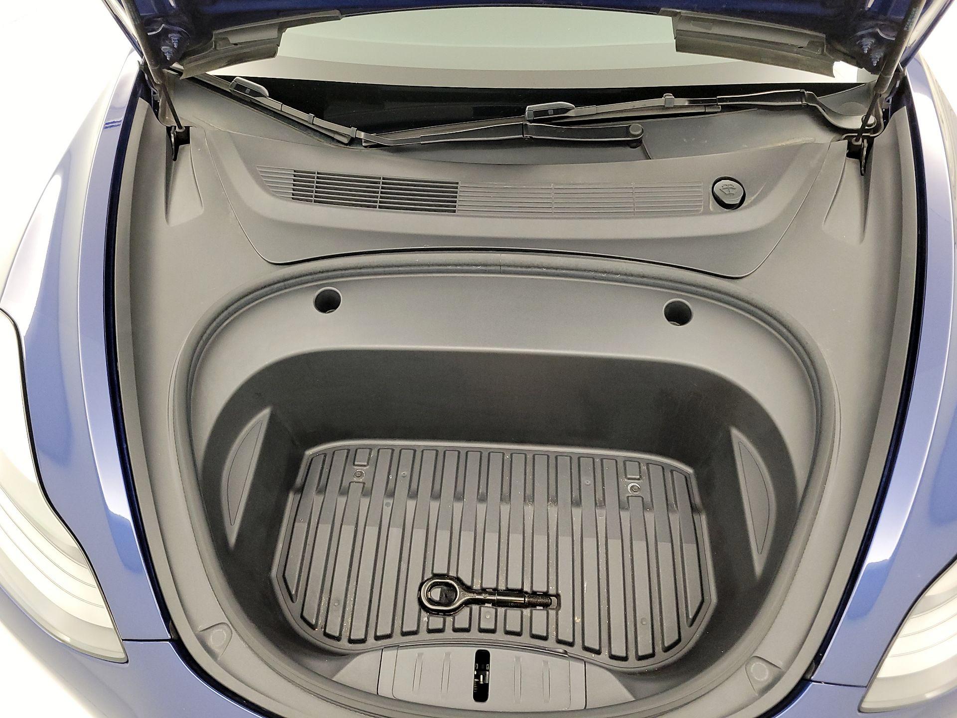 Thumbnail: 2023 Tesla Model 3 - 20
