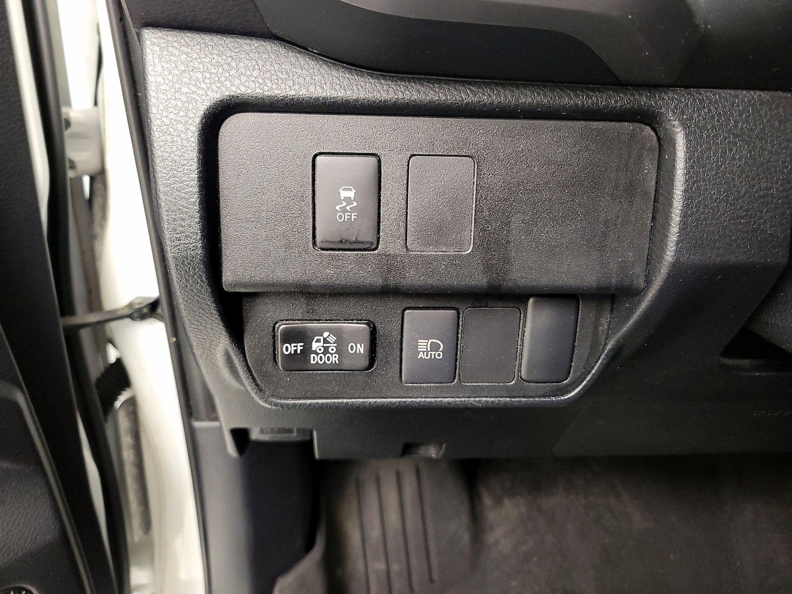 2020 Toyota Tacoma SR5 - Photo 14