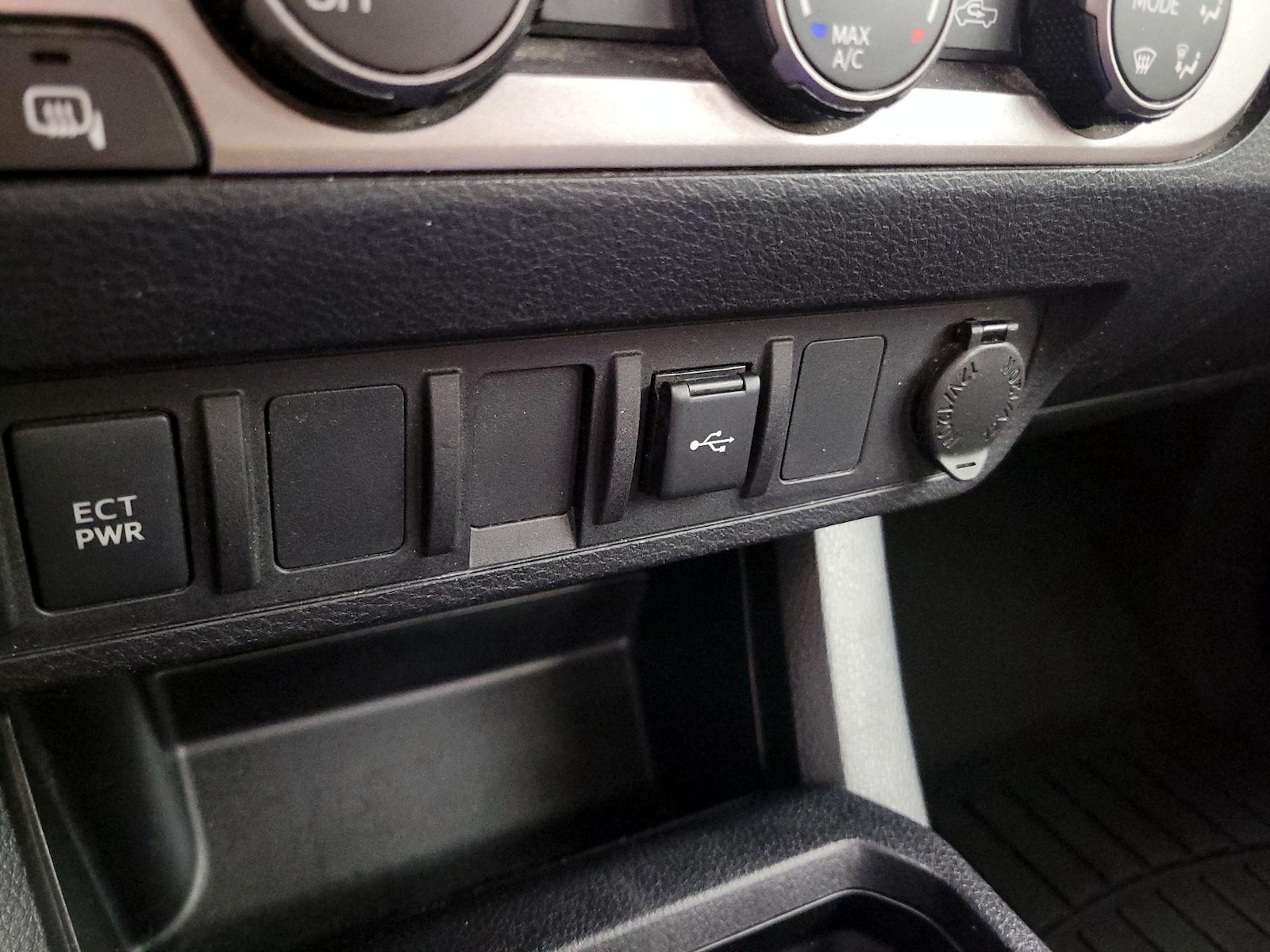 2020 Toyota Tacoma SR5 - Photo 20