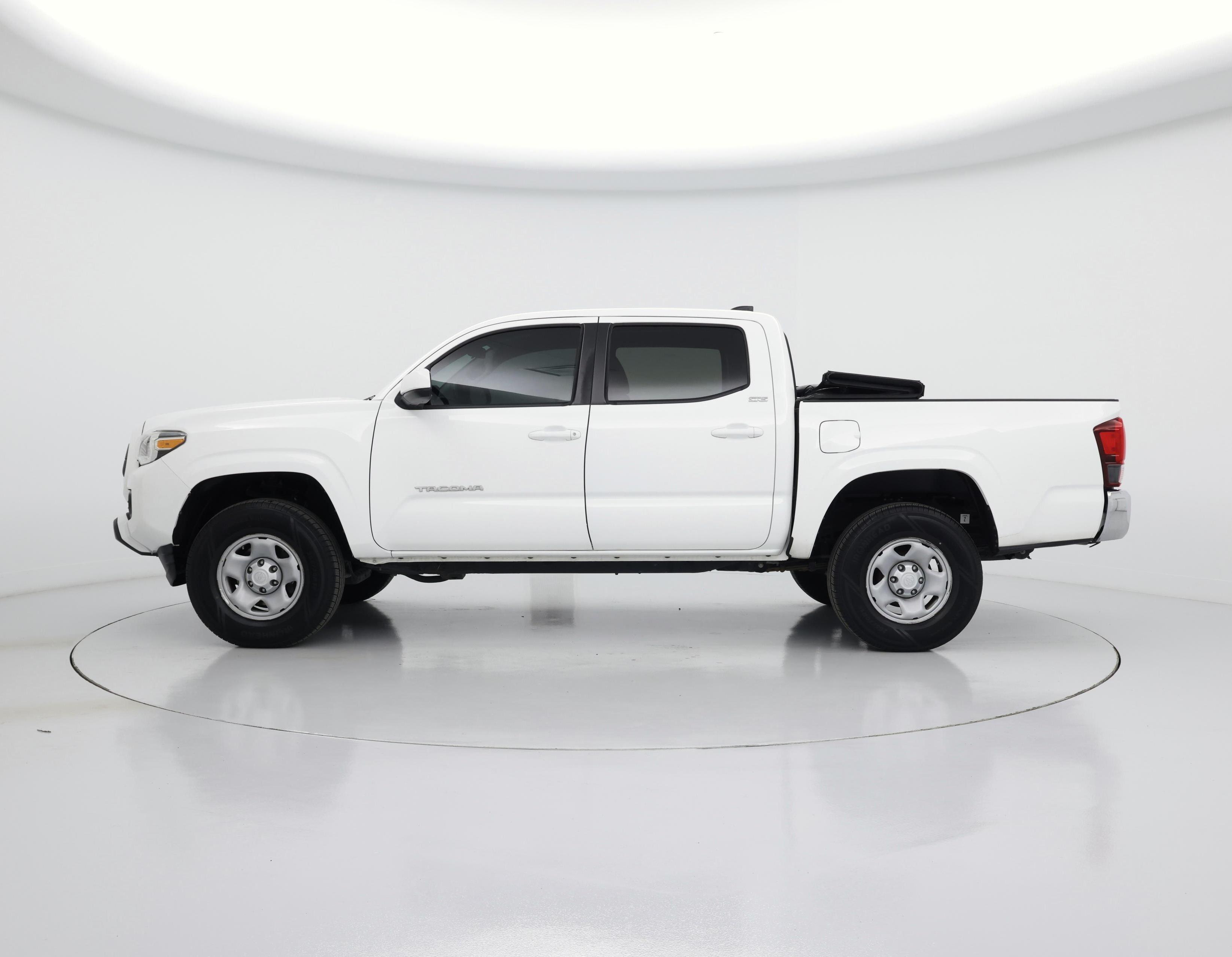 Thumbnail: 2020 Toyota Tacoma - 3