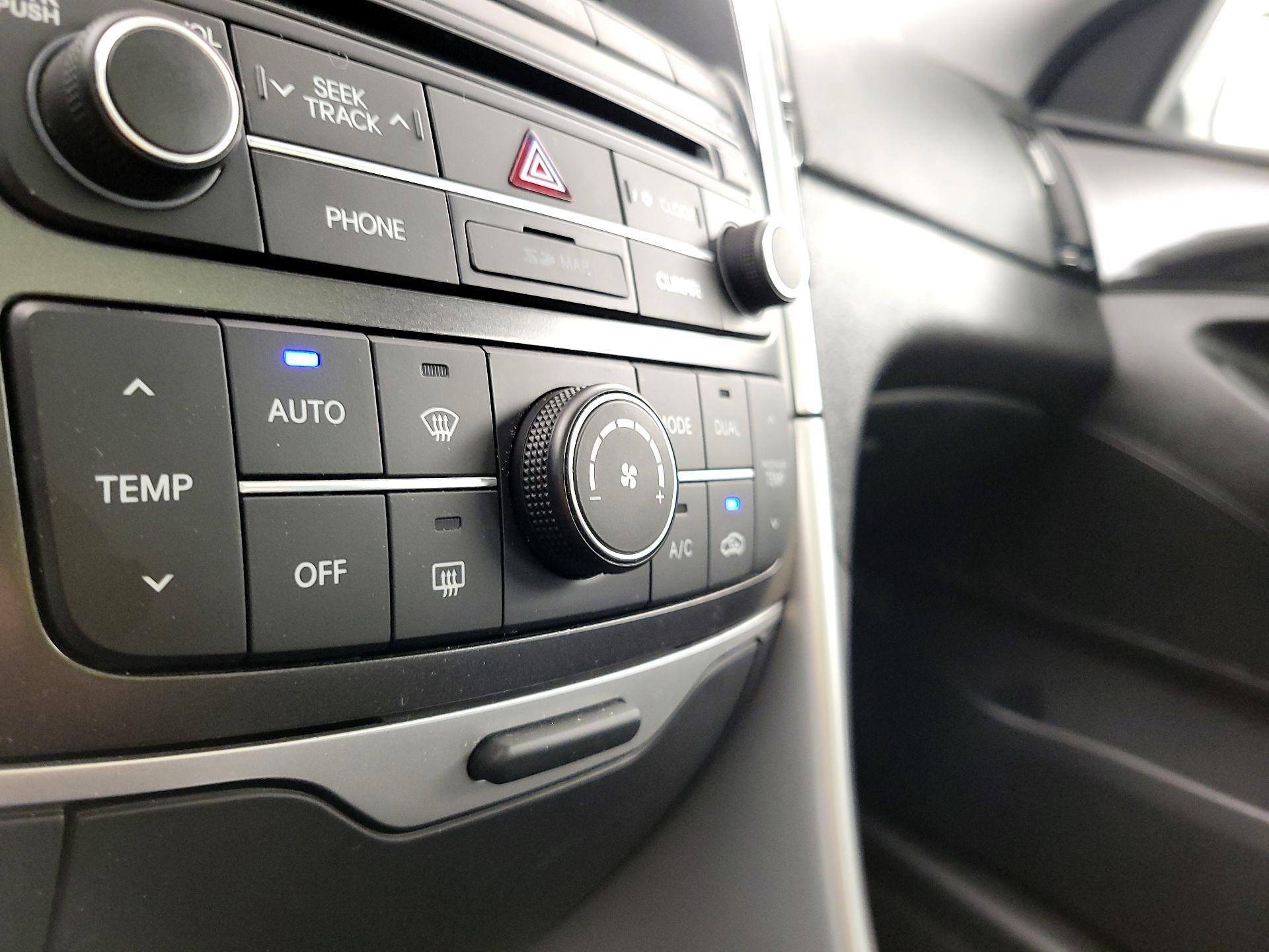 Thumbnail: 2014 Hyundai Sonata - 17