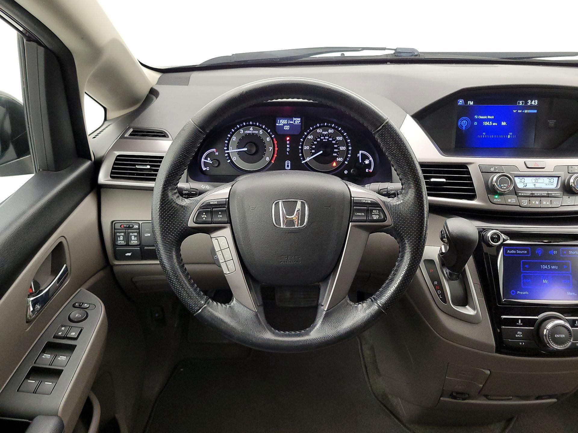 Thumbnail: 2015 Honda Odyssey - 10