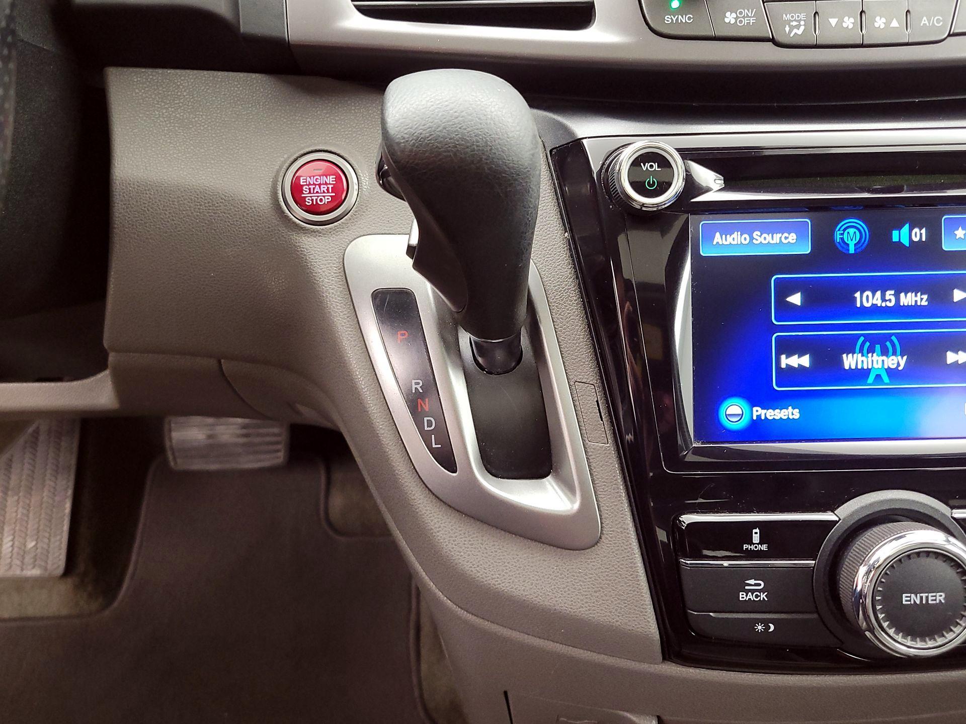 Thumbnail: 2015 Honda Odyssey - 17