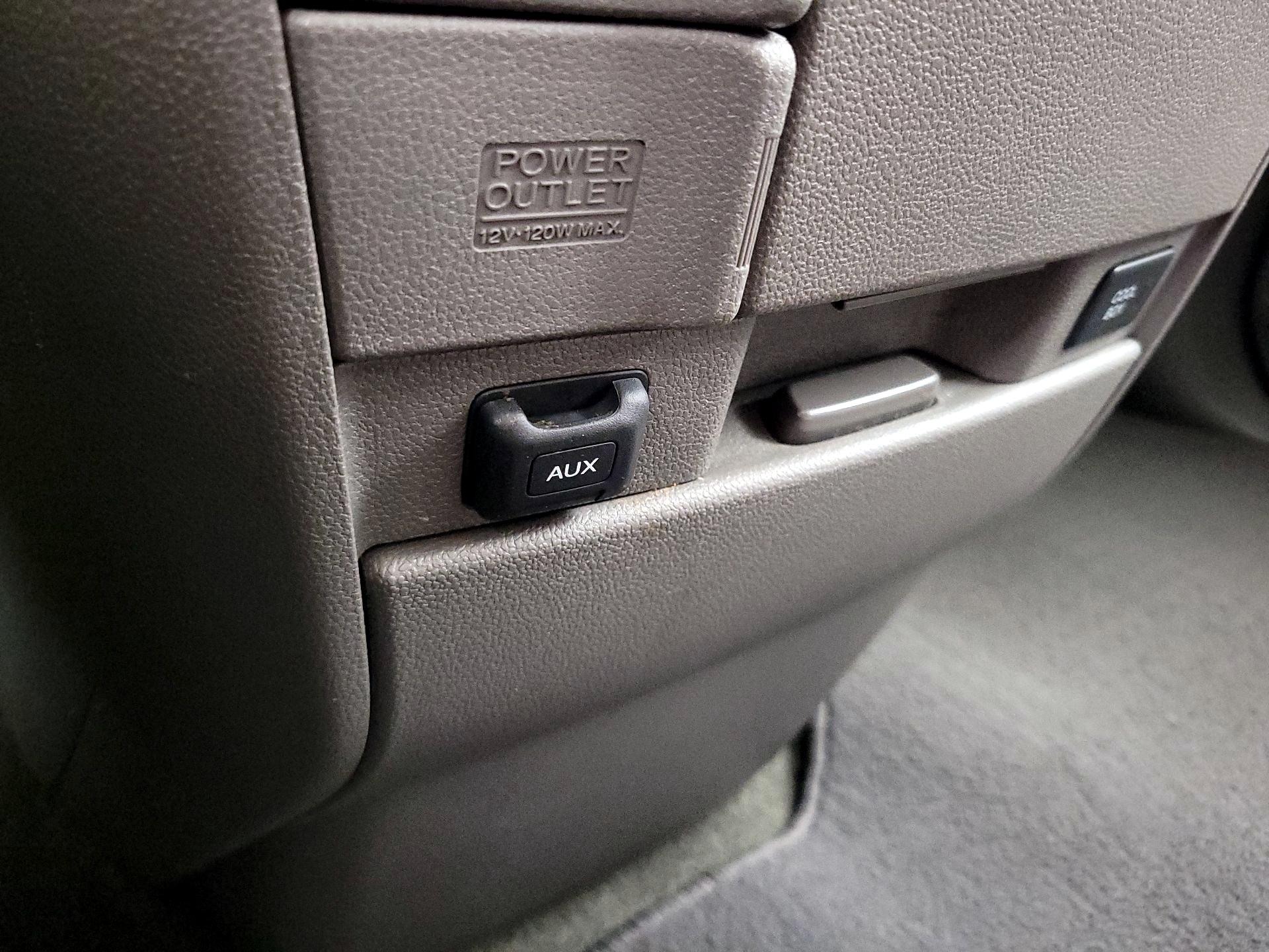 Thumbnail: 2015 Honda Odyssey - 18