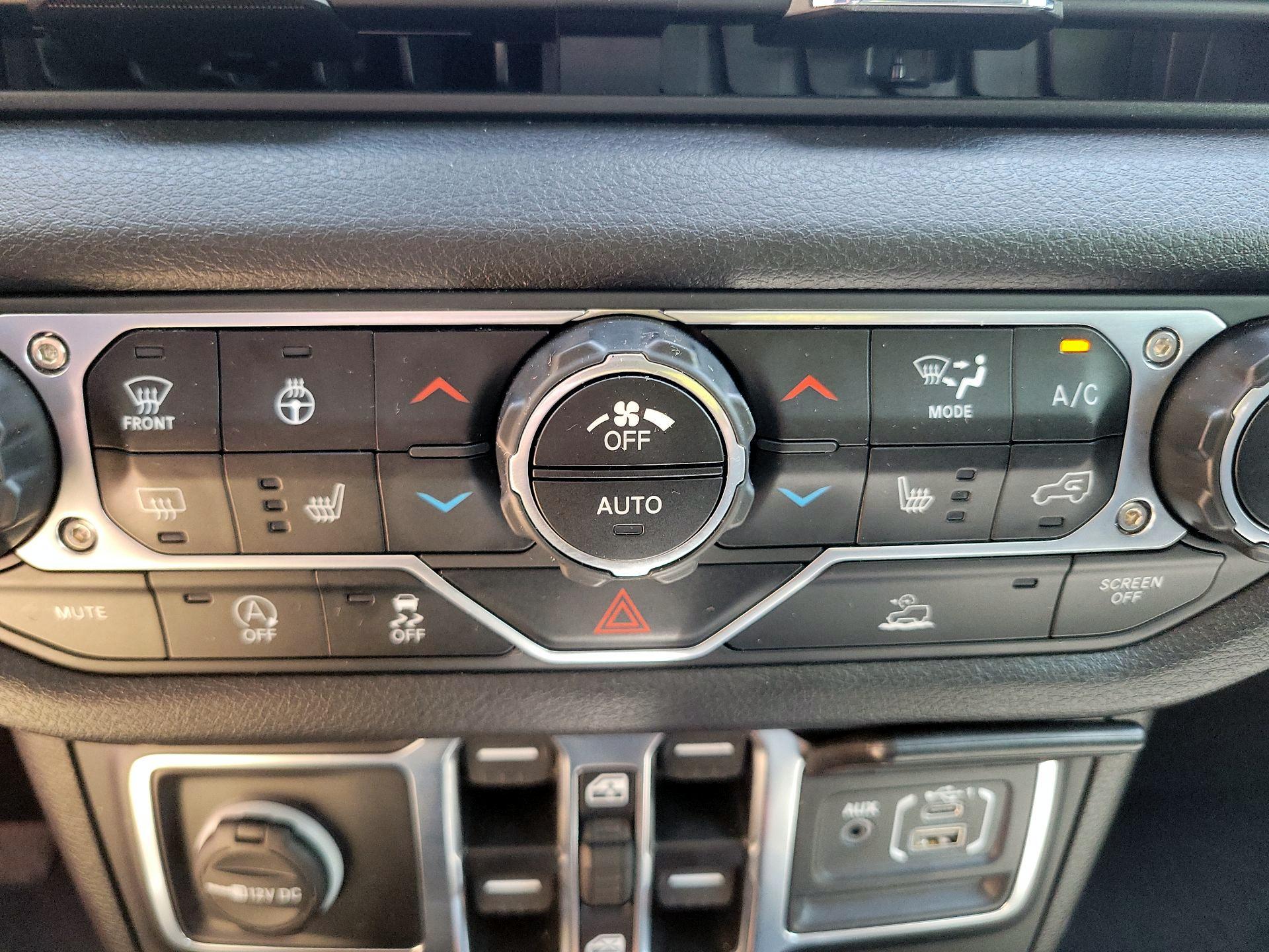Thumbnail: 2024 Jeep Gladiator - 14