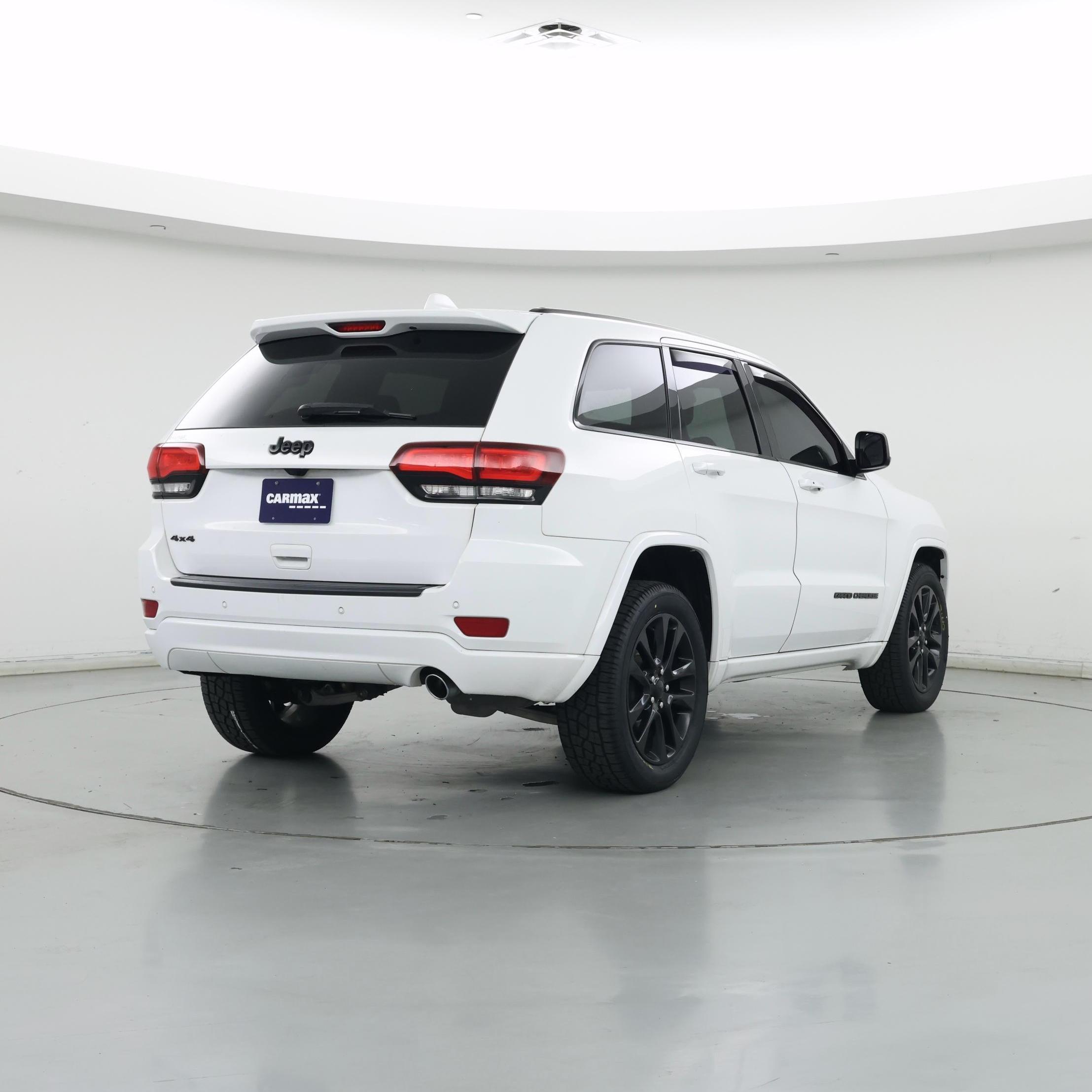 Thumbnail: 2019 Jeep Grand Cherokee - 8
