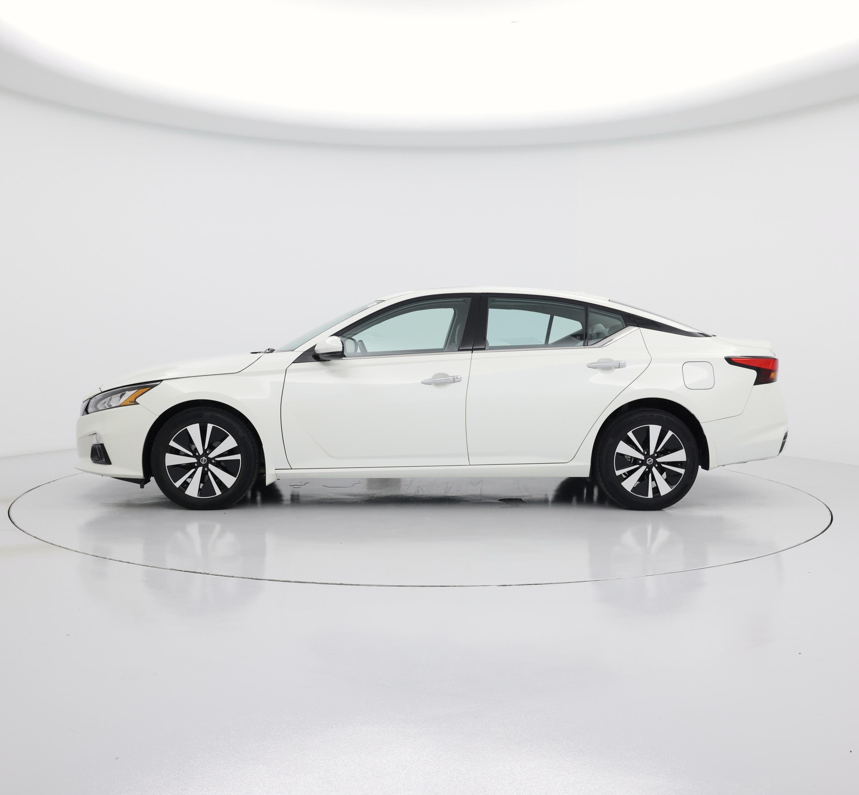 Thumbnail: 2021 Nissan Altima - 3