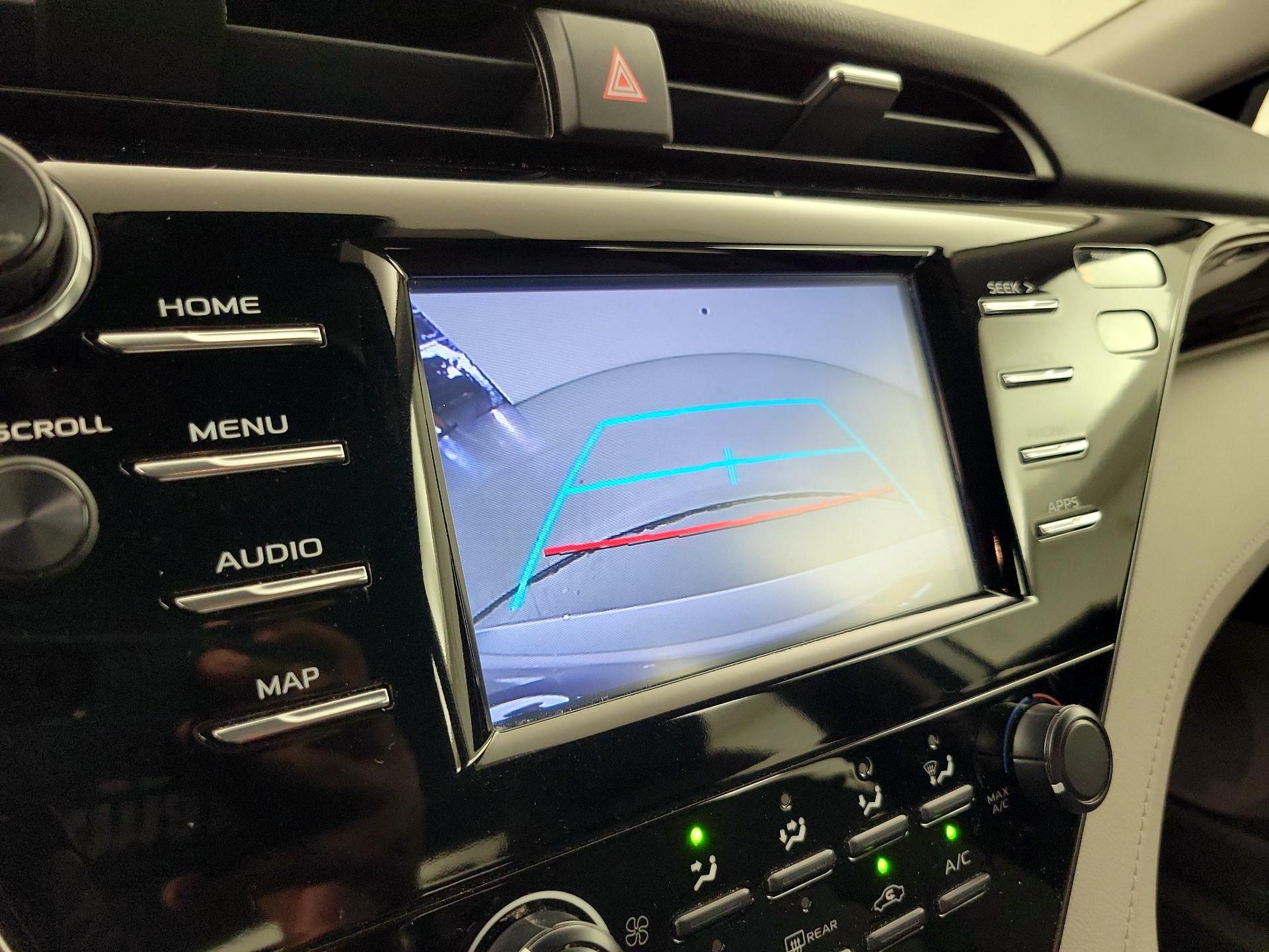 Thumbnail: 2019 Toyota Camry - 14