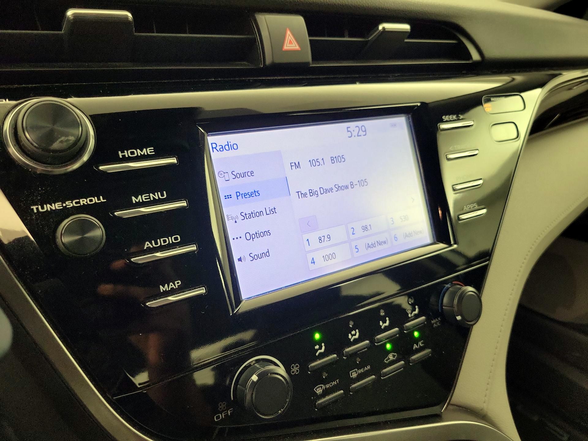 Thumbnail: 2019 Toyota Camry - 15
