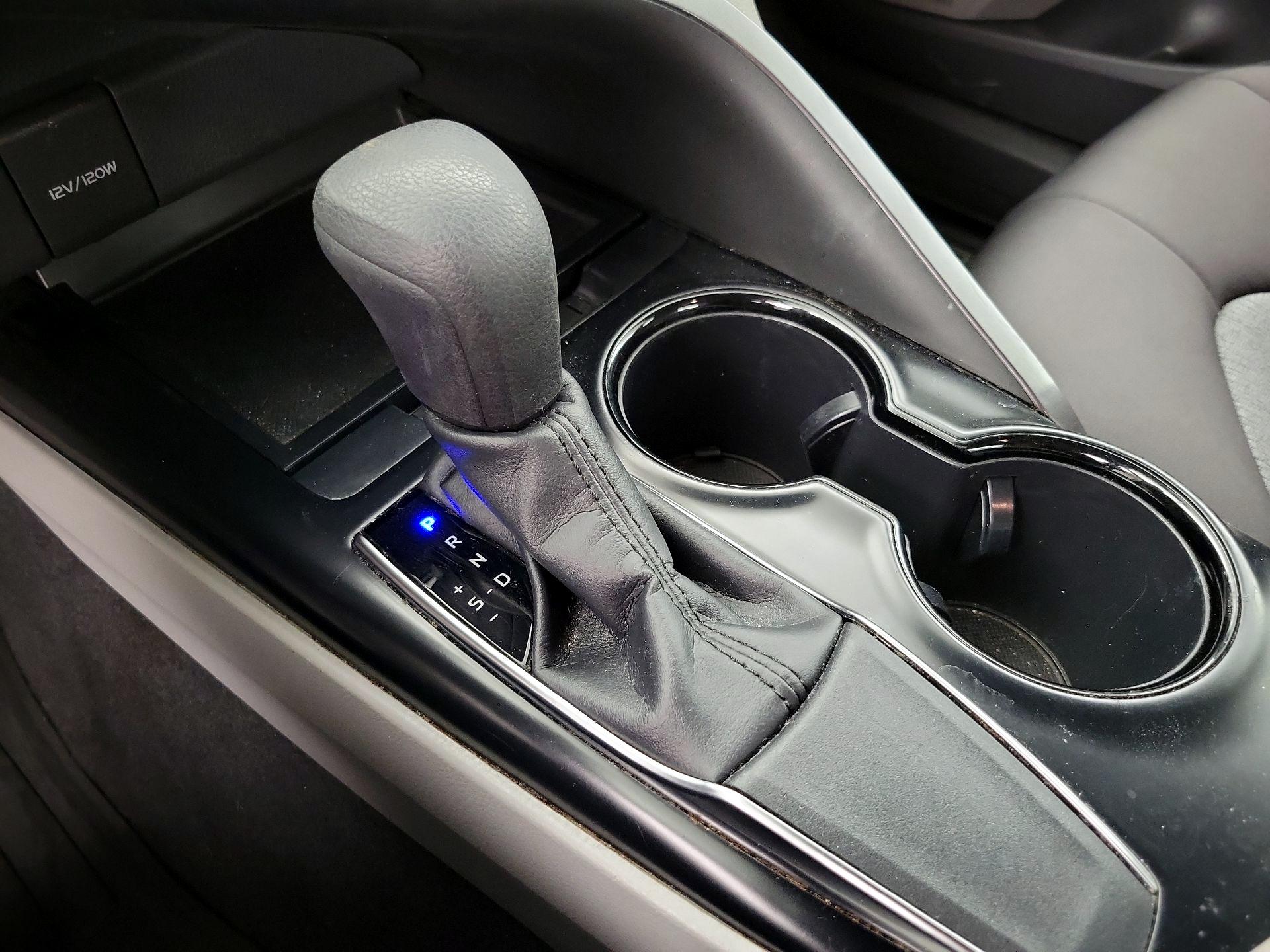 Thumbnail: 2019 Toyota Camry - 17
