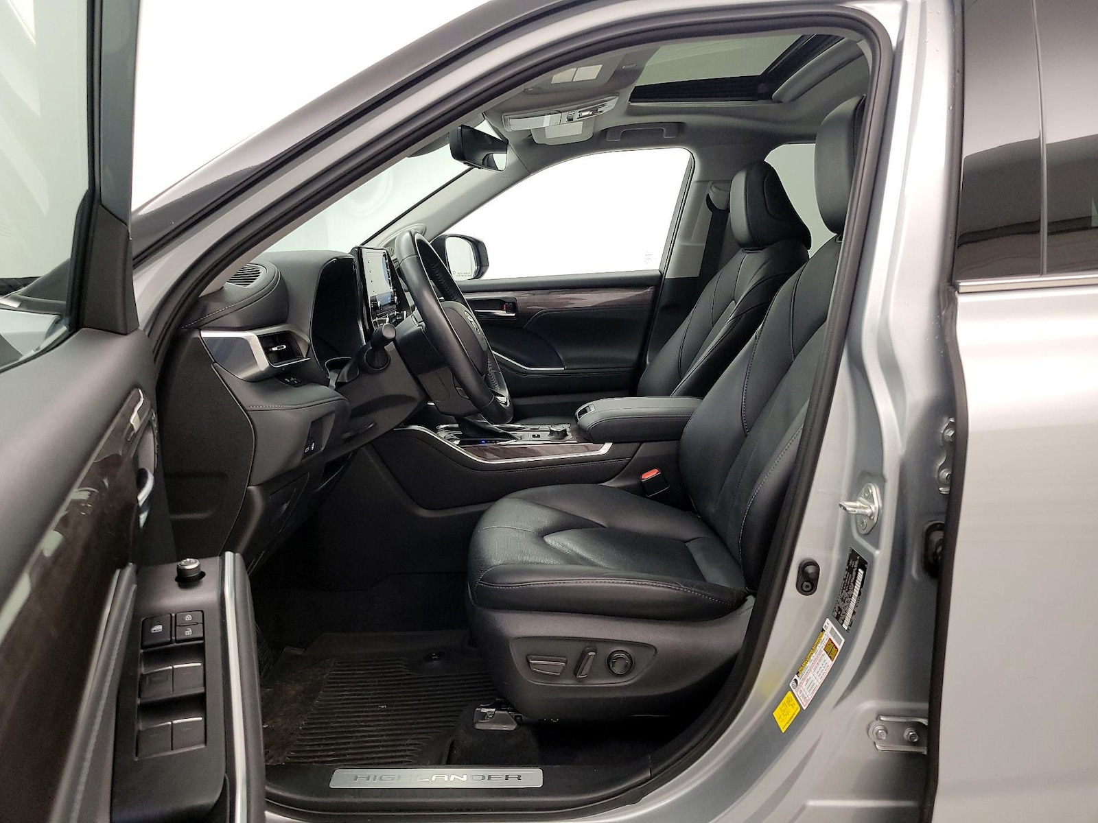 2021 Toyota Highlander Limited - Photo 12
