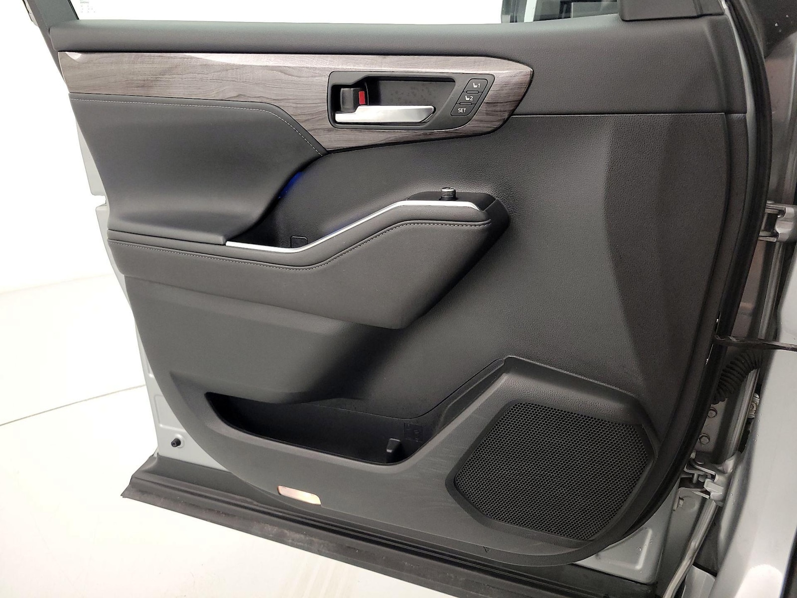 2021 Toyota Highlander Limited - Photo 13