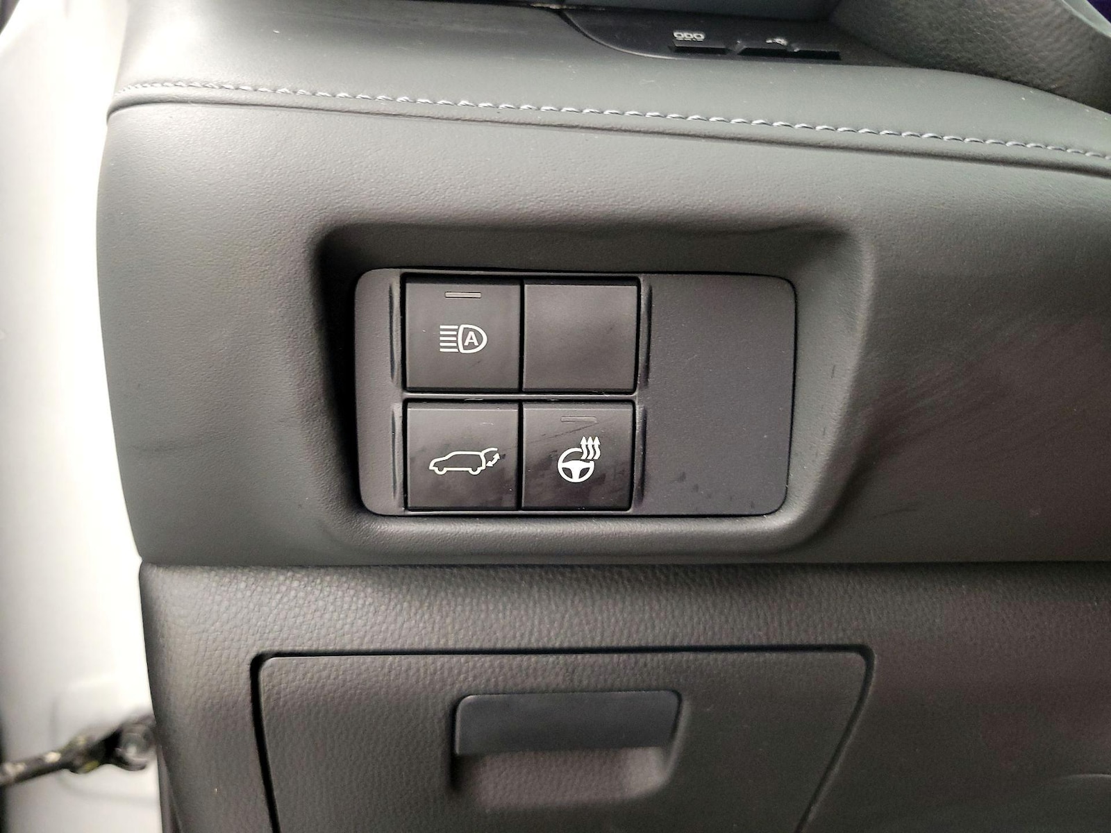 2021 Toyota Highlander Limited - Photo 14