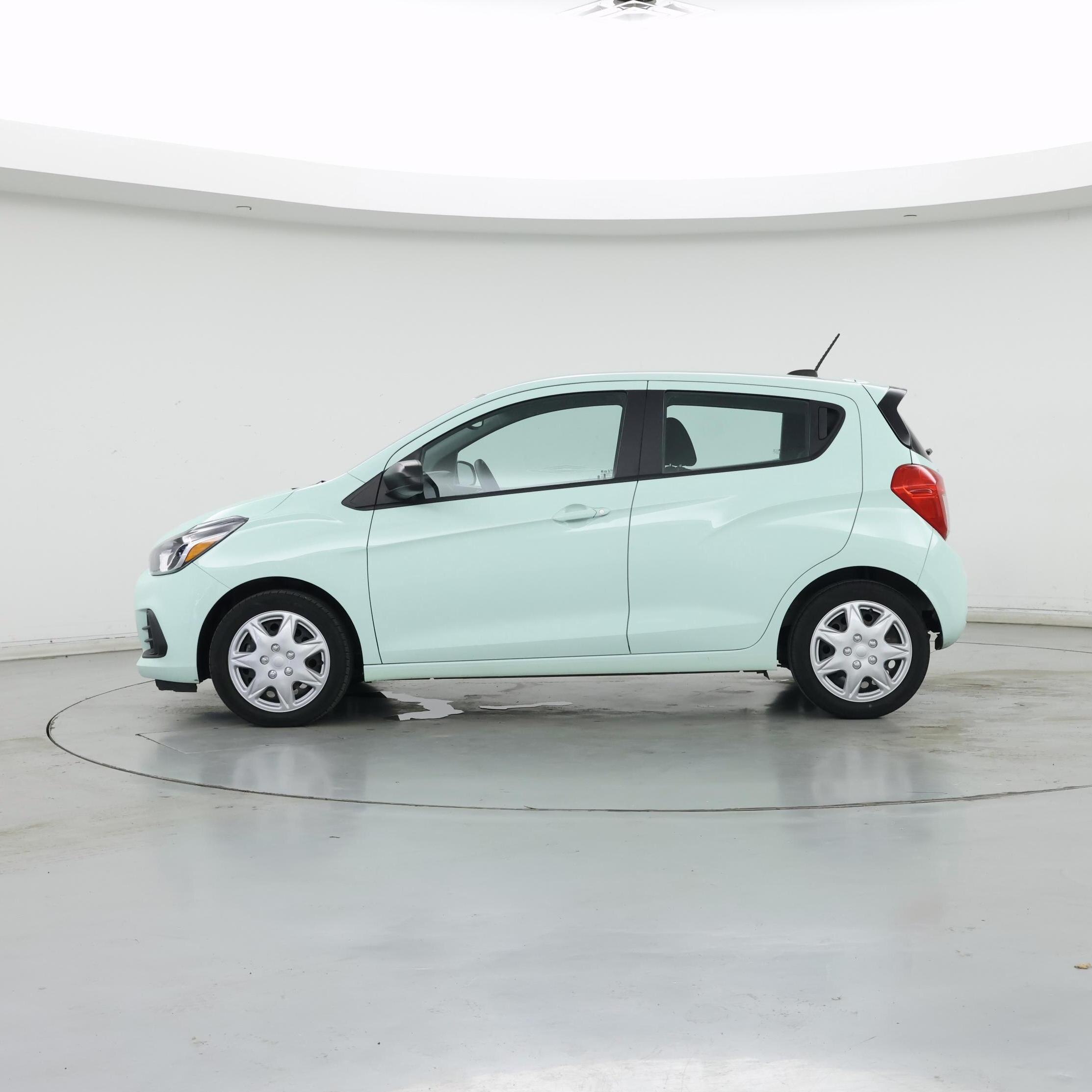 Thumbnail: 2017 Chevrolet Spark - 3