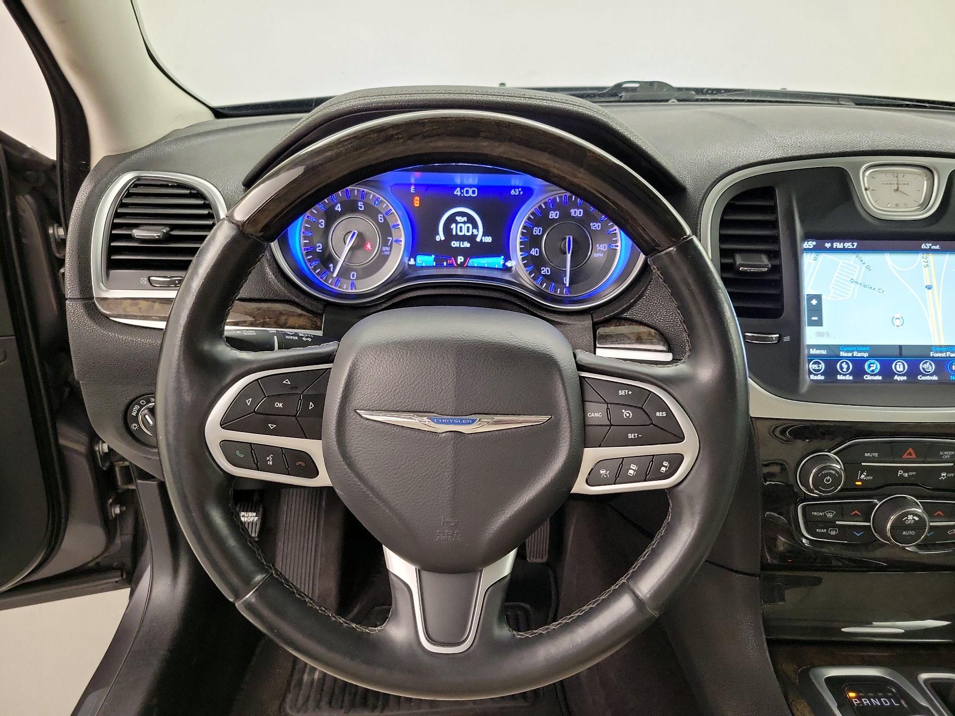 Thumbnail: 2018 Chrysler 300 - 10