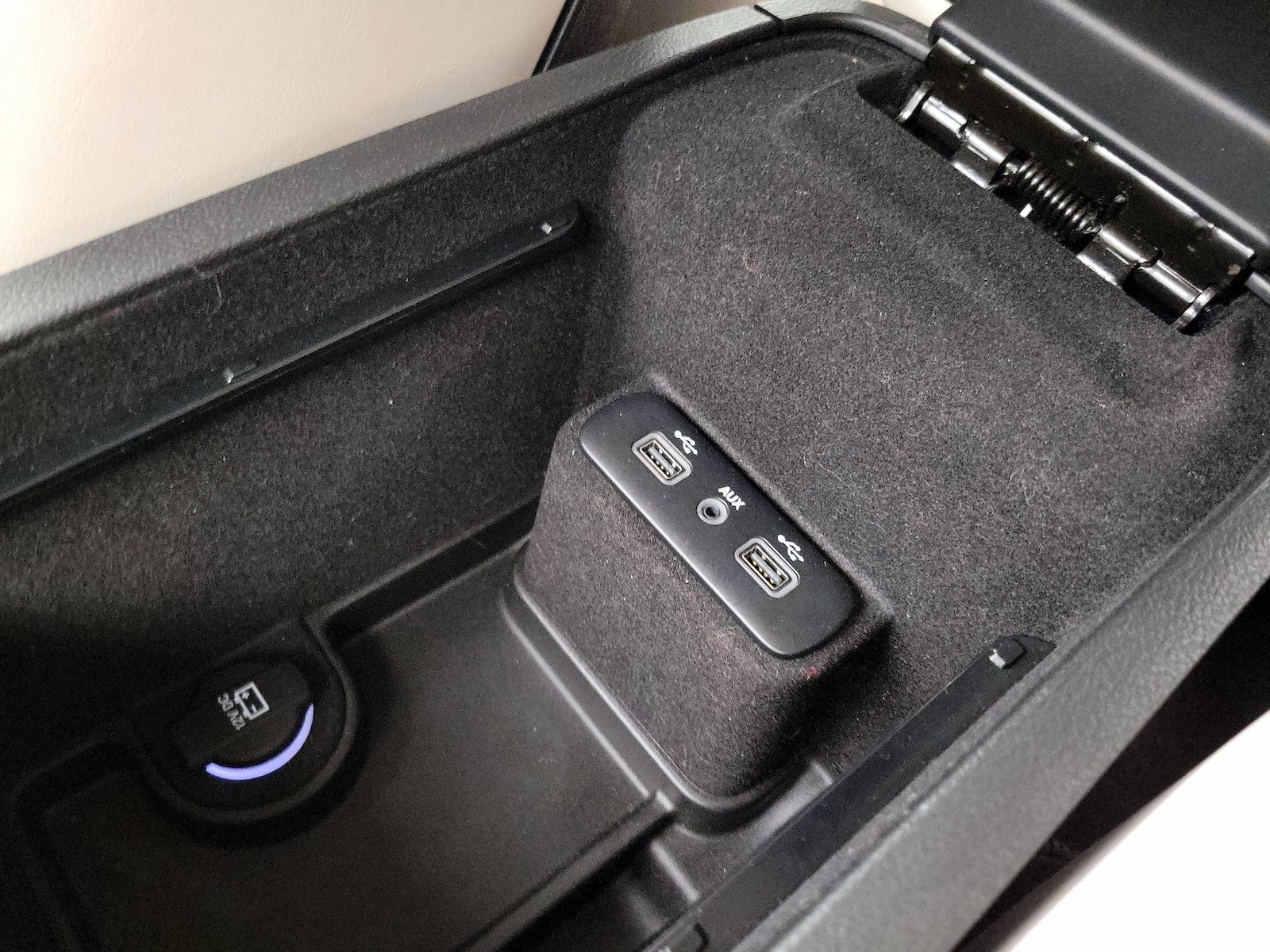 2018 Chrysler 300 Limited - Photo 20