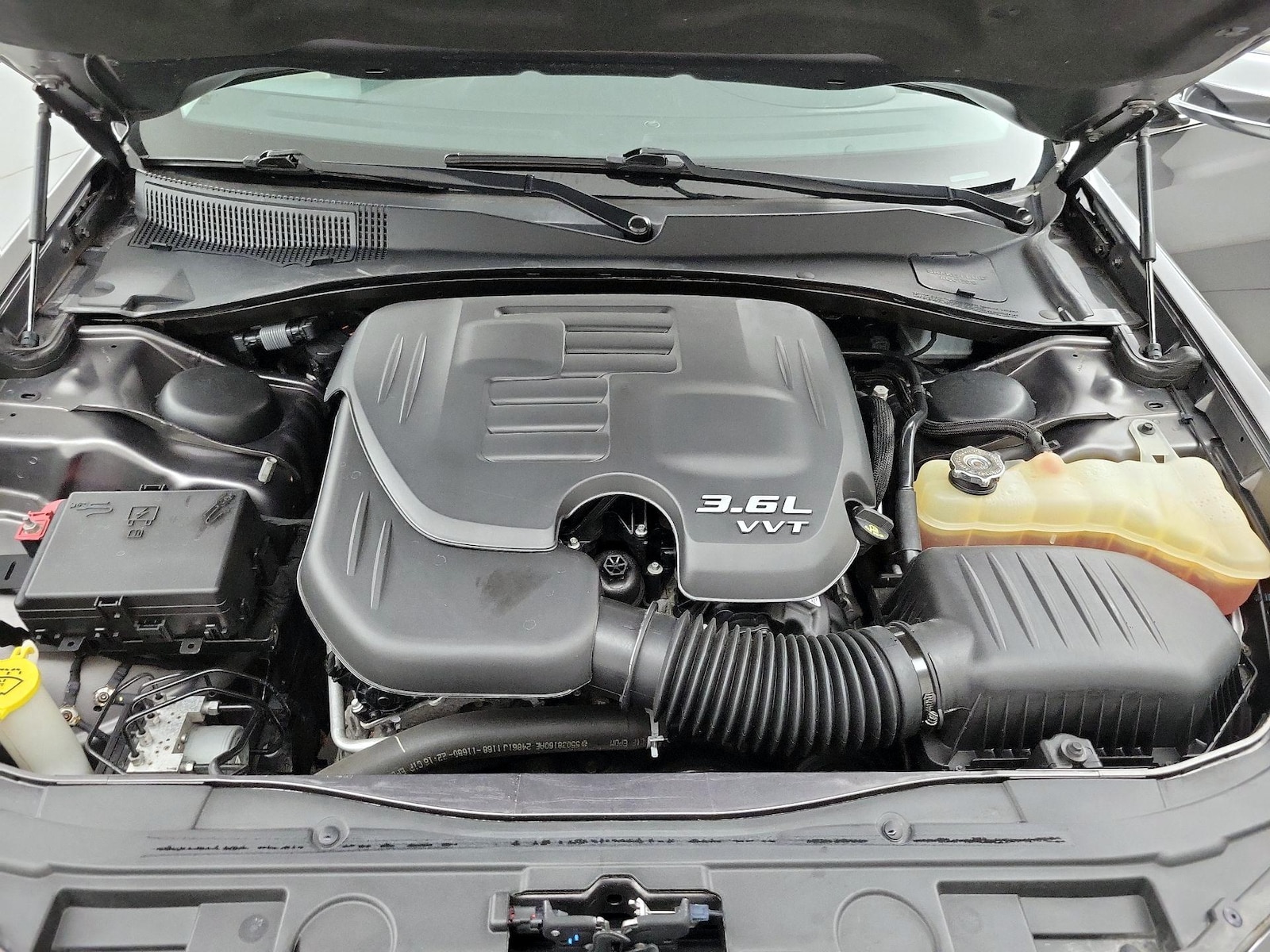 2018 Chrysler 300 Limited - Photo 24