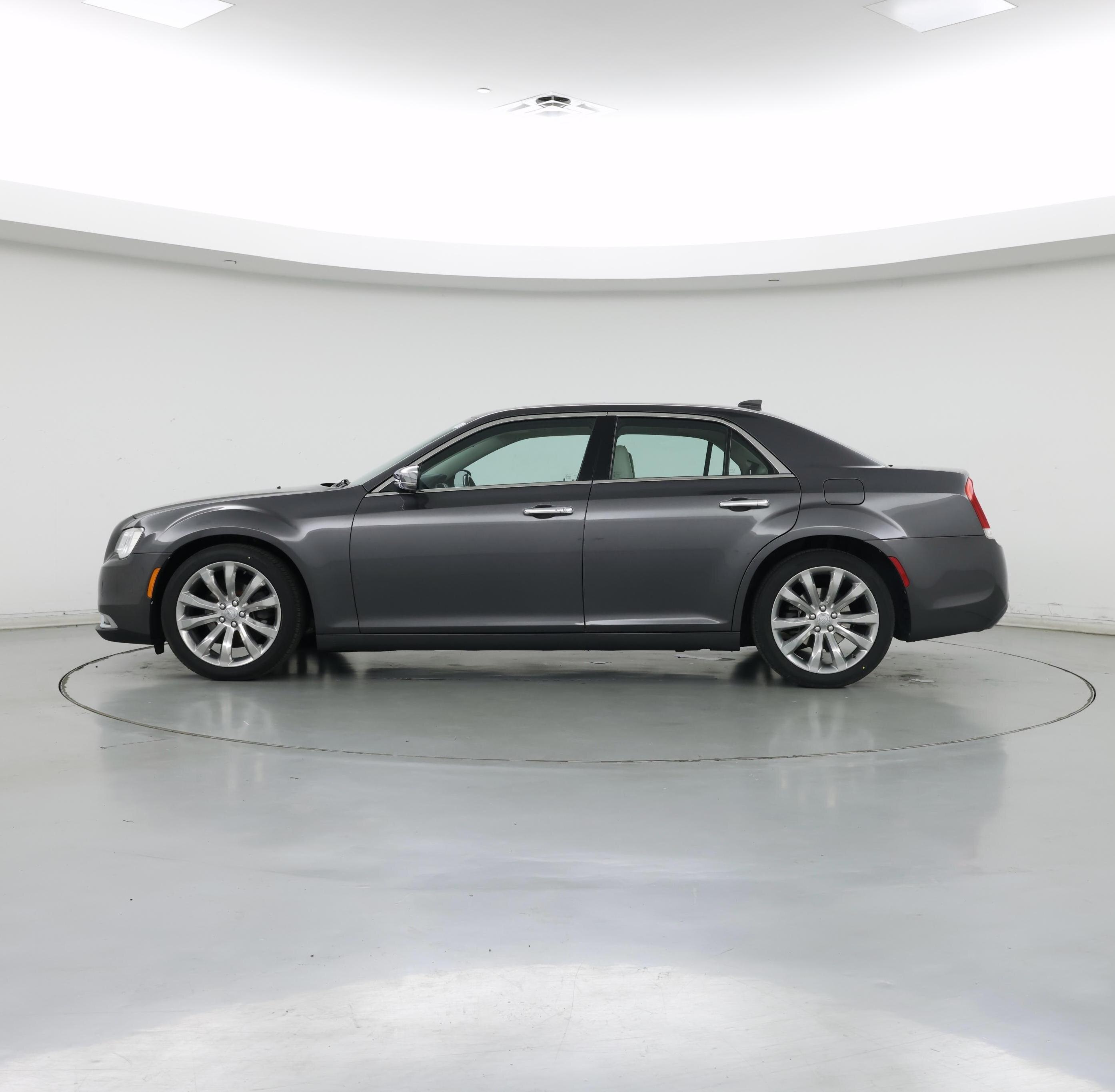 Thumbnail: 2018 Chrysler 300 - 3