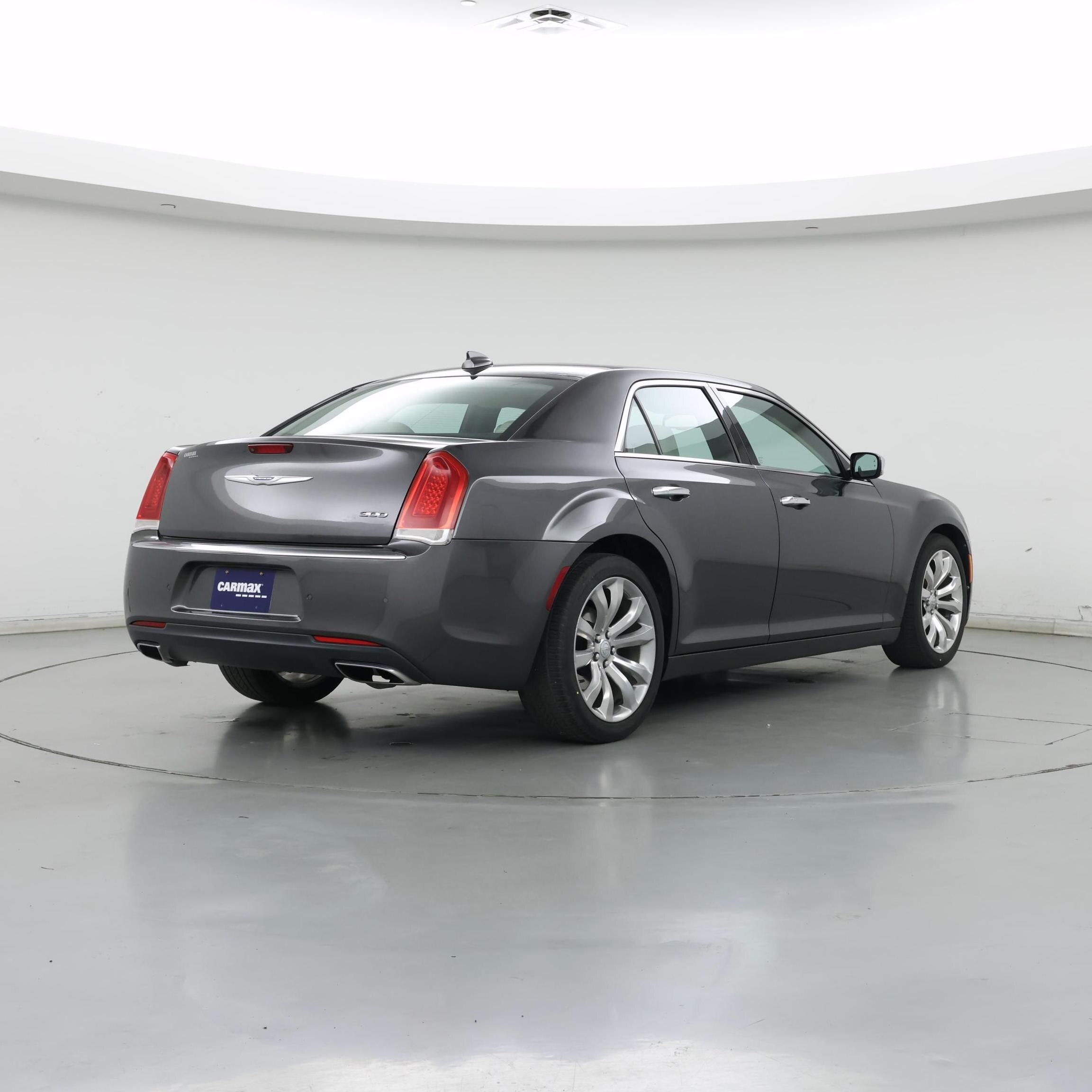 Thumbnail: 2018 Chrysler 300 - 8