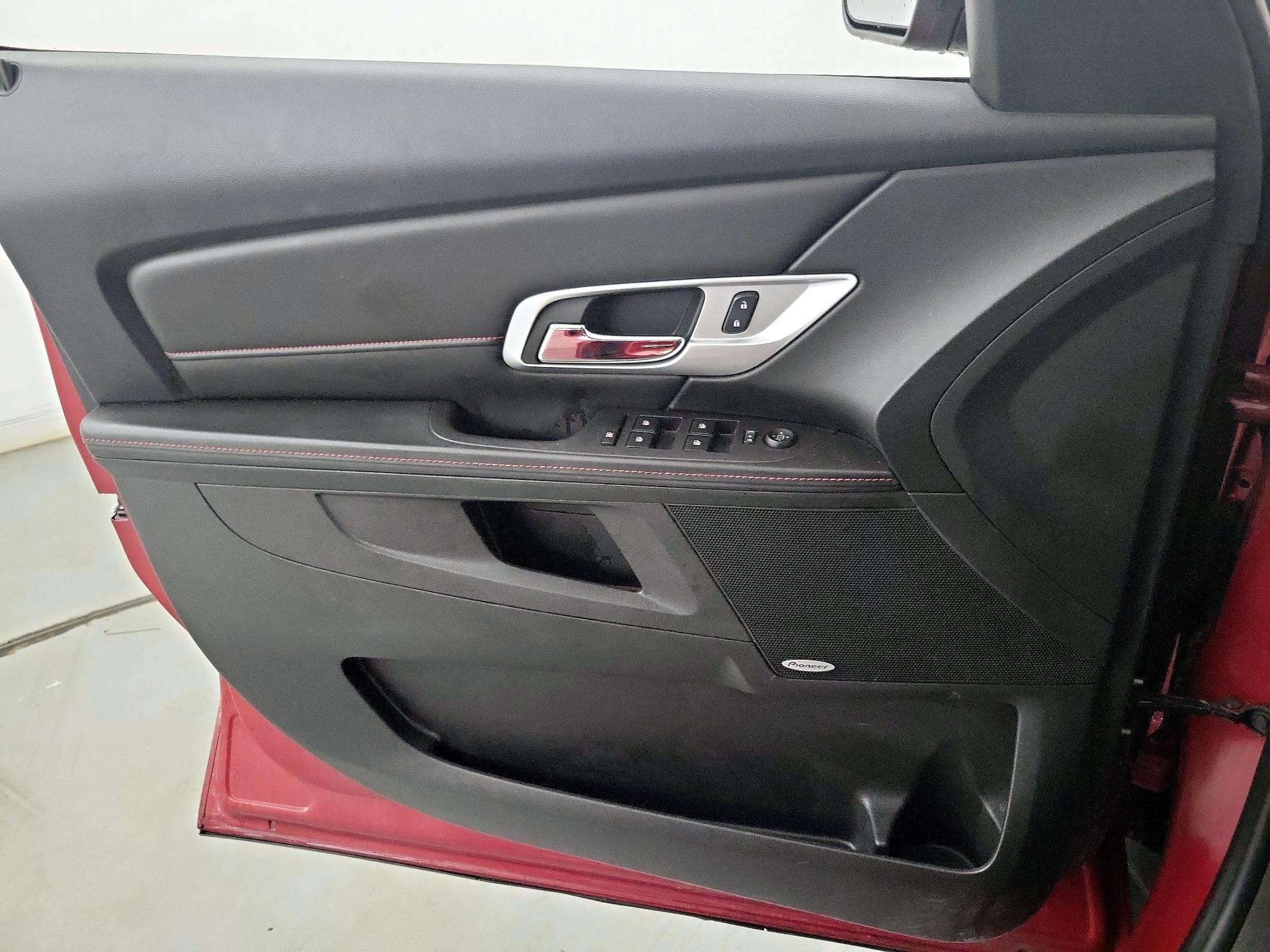 Thumbnail: 2015 GMC Terrain - 12