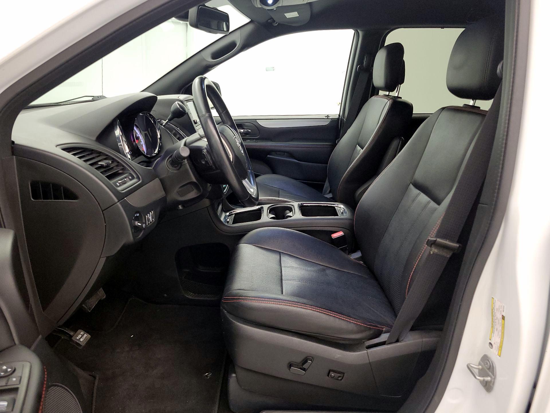 Thumbnail: 2019 Dodge Grand Caravan - 11