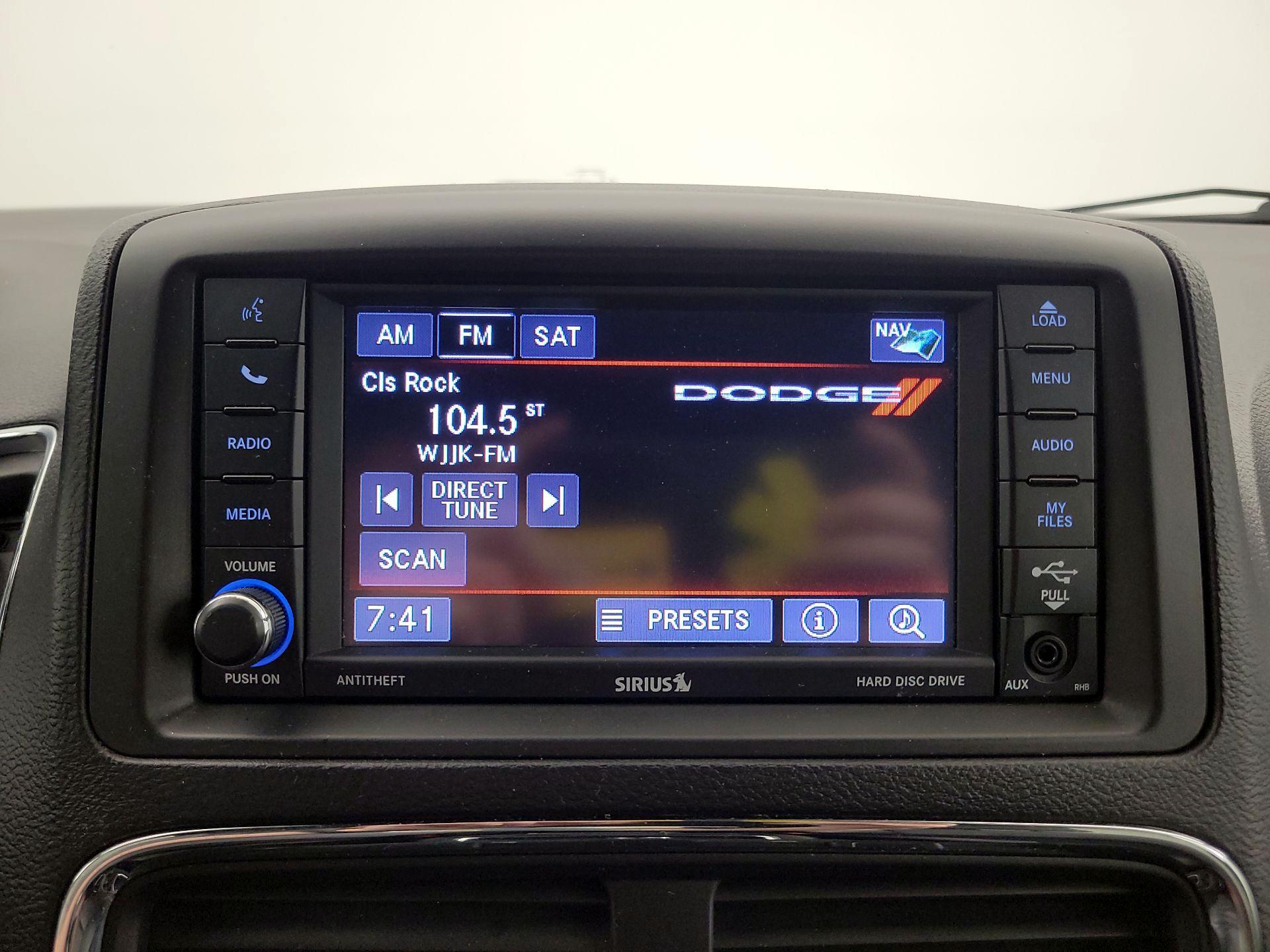 Thumbnail: 2019 Dodge Grand Caravan - 15