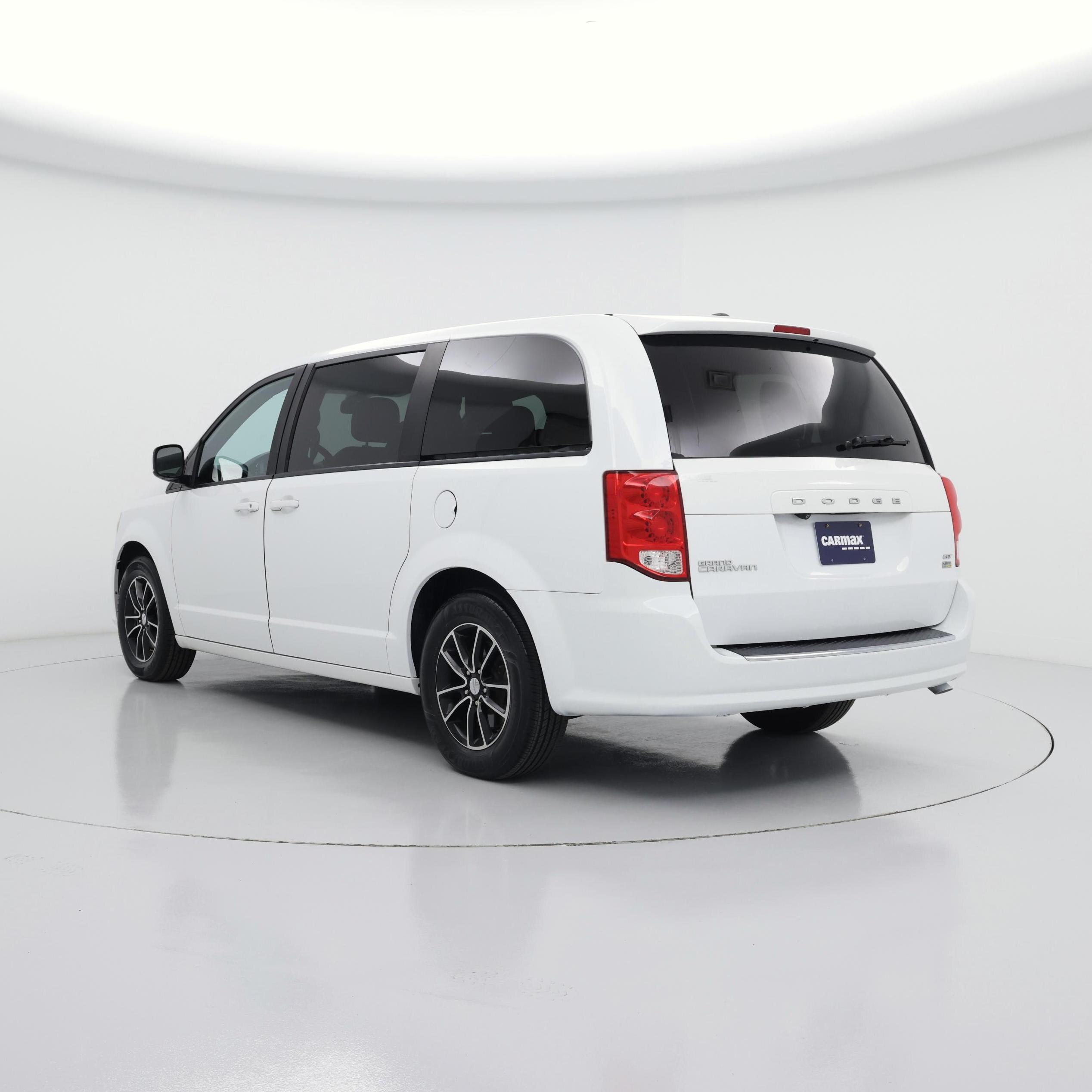 Thumbnail: 2019 Dodge Grand Caravan - 2