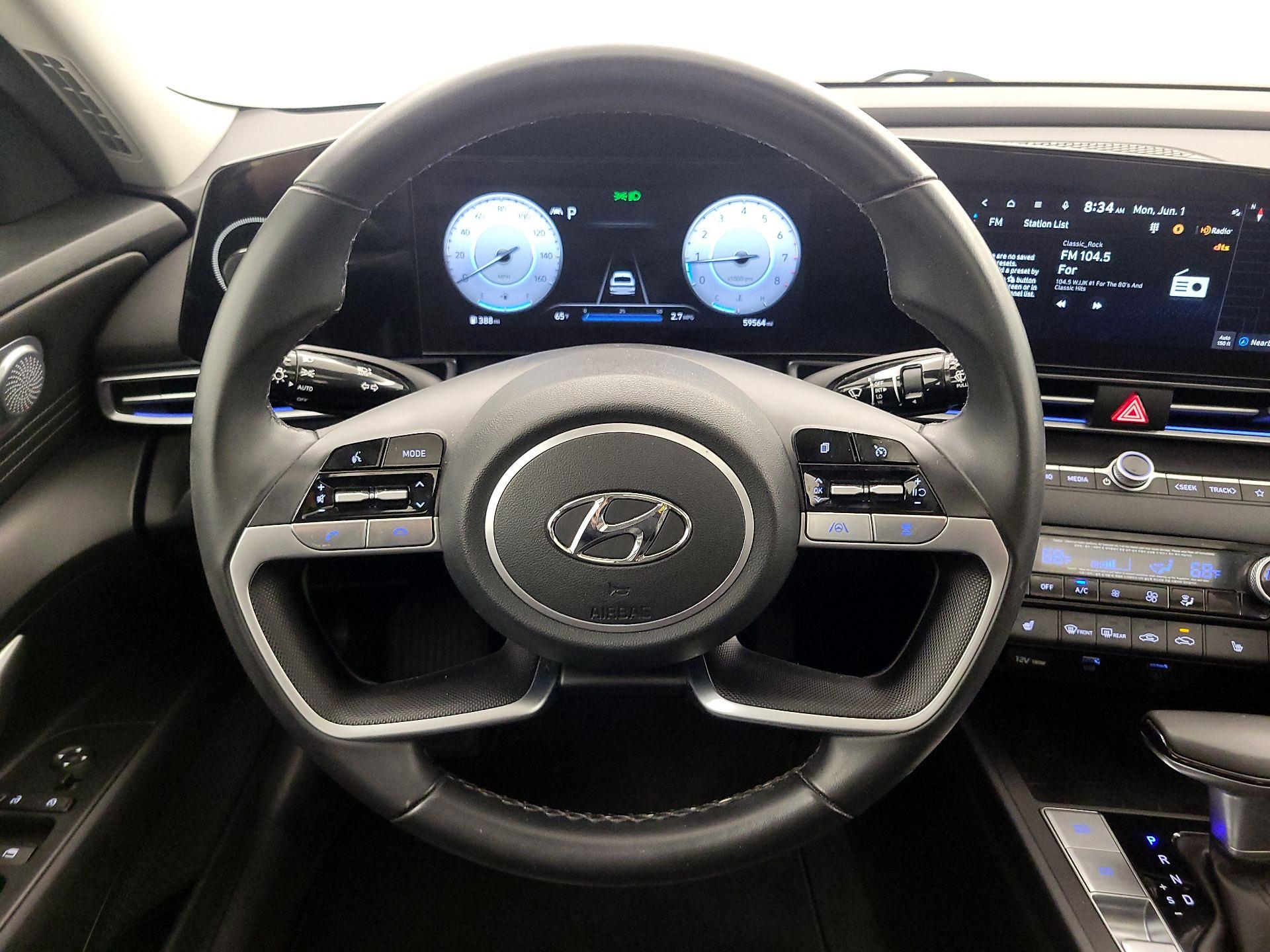 Thumbnail: 2022 Hyundai Elantra - 10