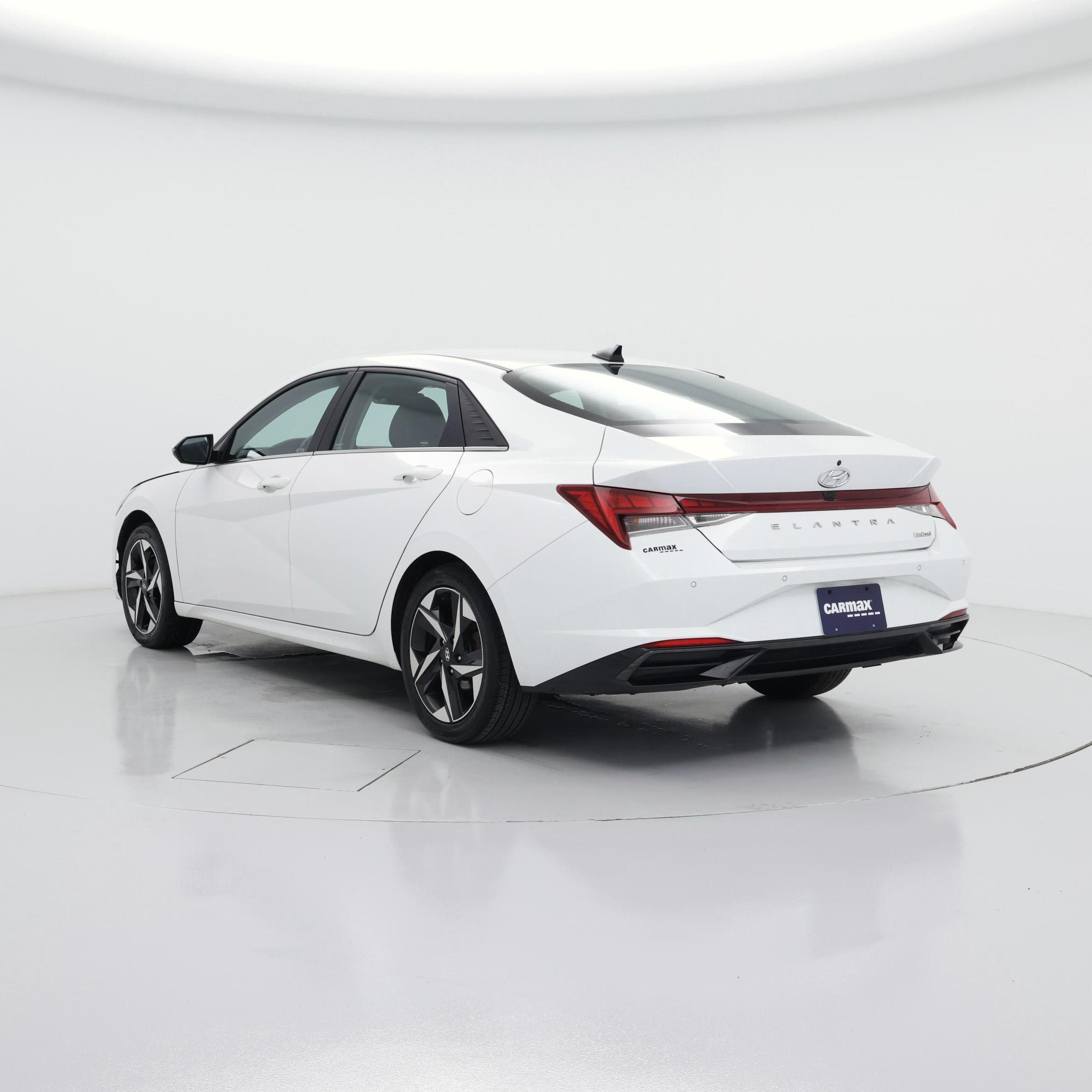 Thumbnail: 2022 Hyundai Elantra - 2