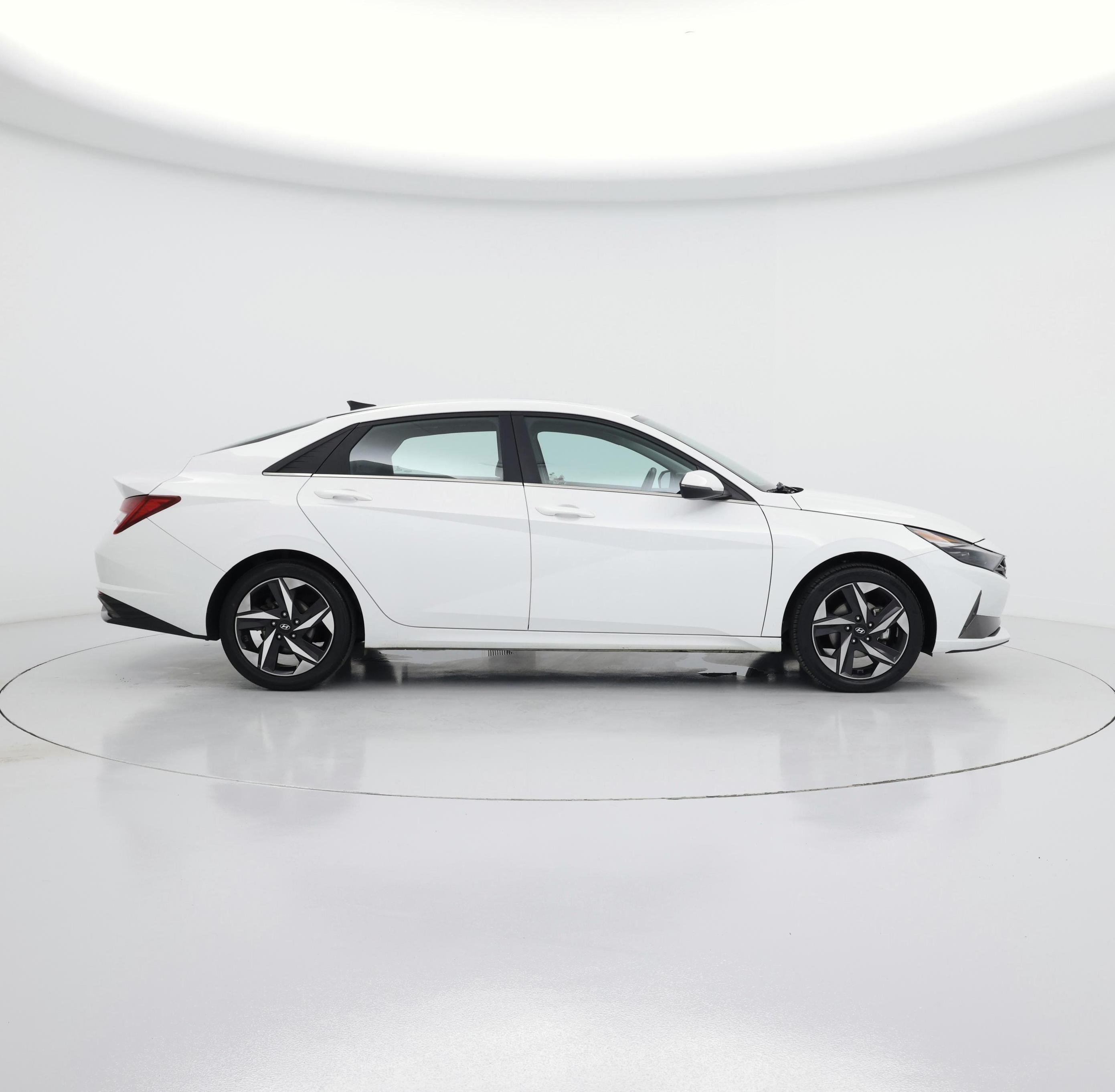 Thumbnail: 2022 Hyundai Elantra - 7