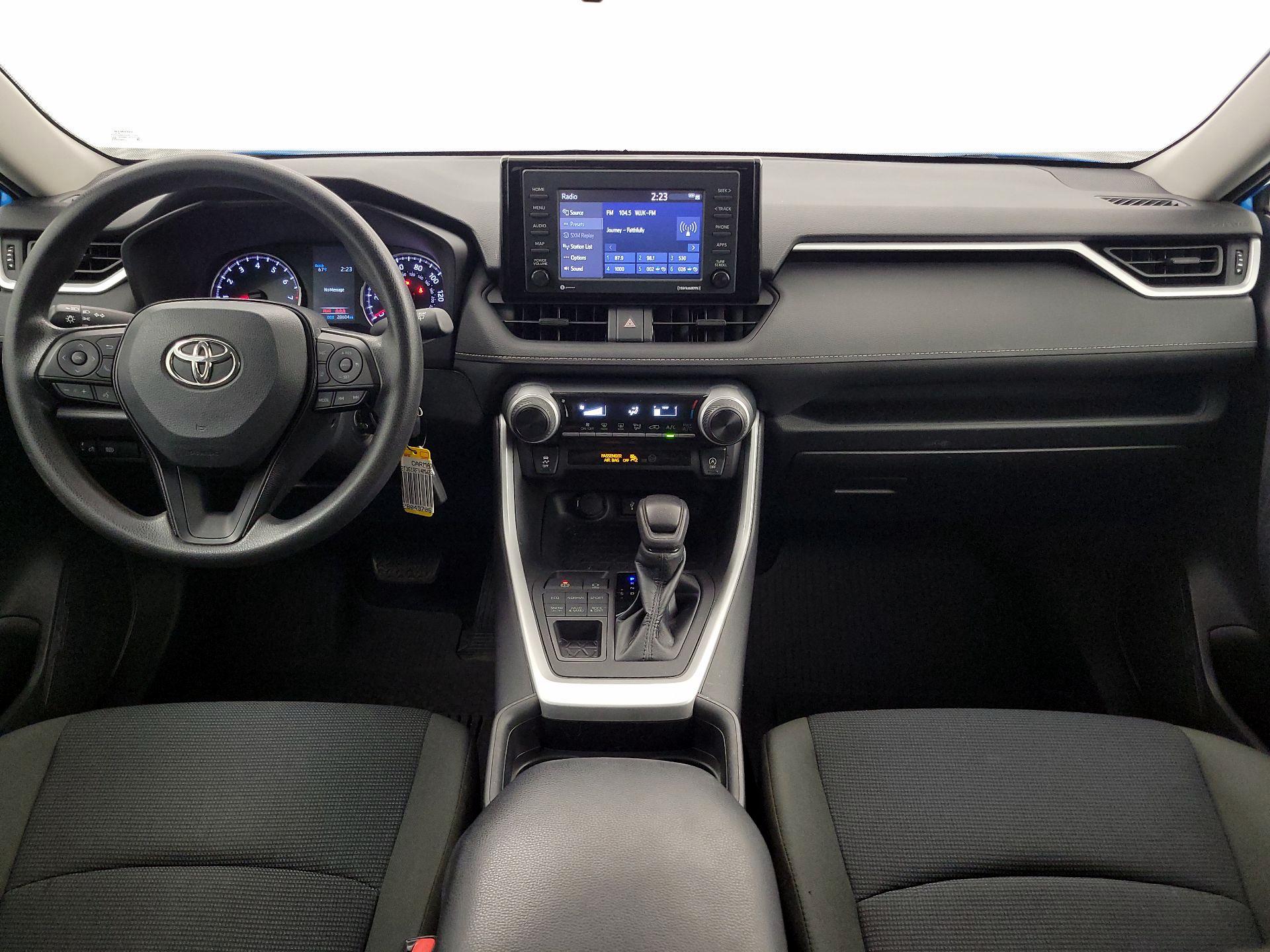 Thumbnail: 2021 Toyota RAV4 - 9