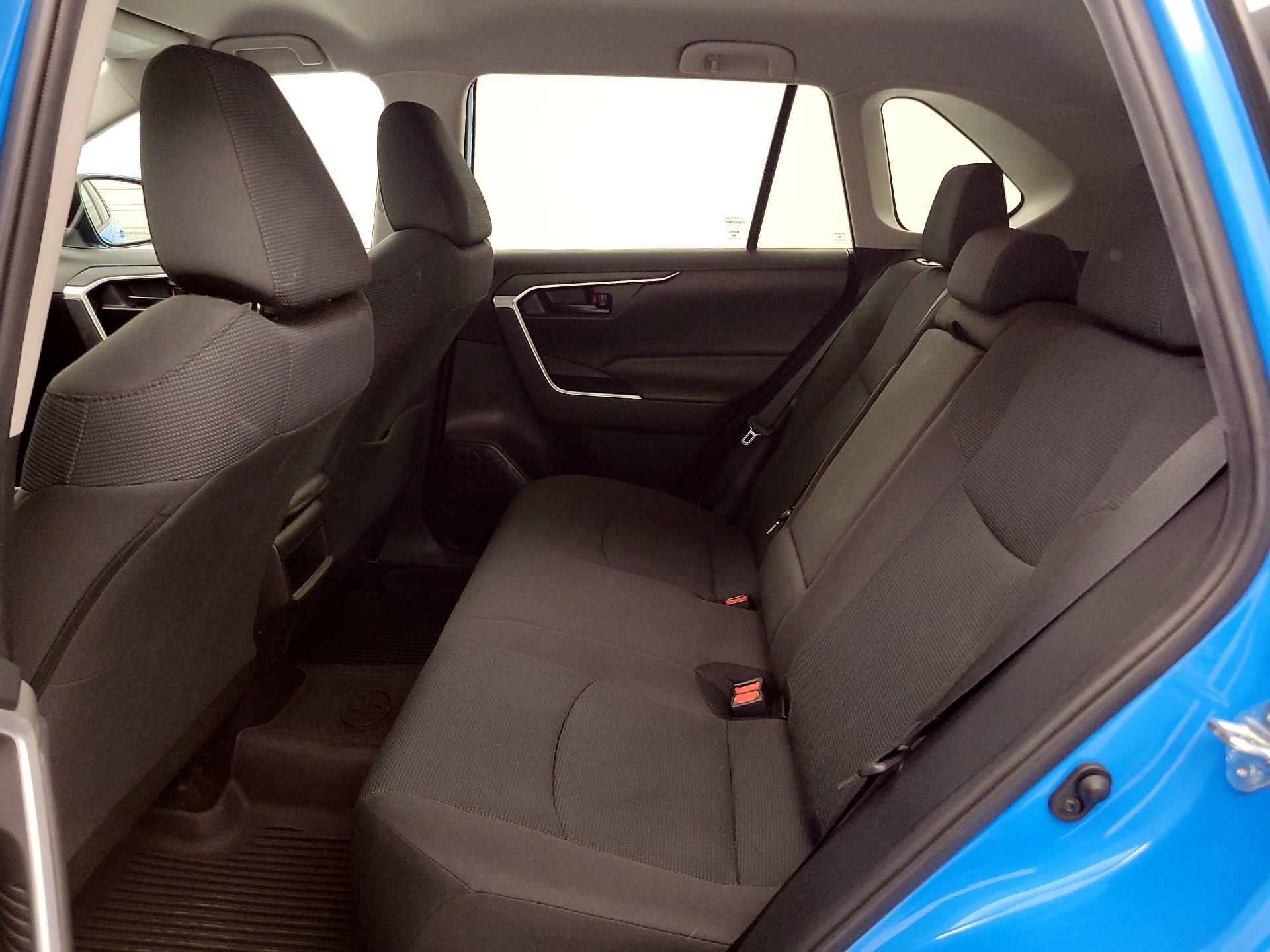 Thumbnail: 2021 Toyota RAV4 - 19