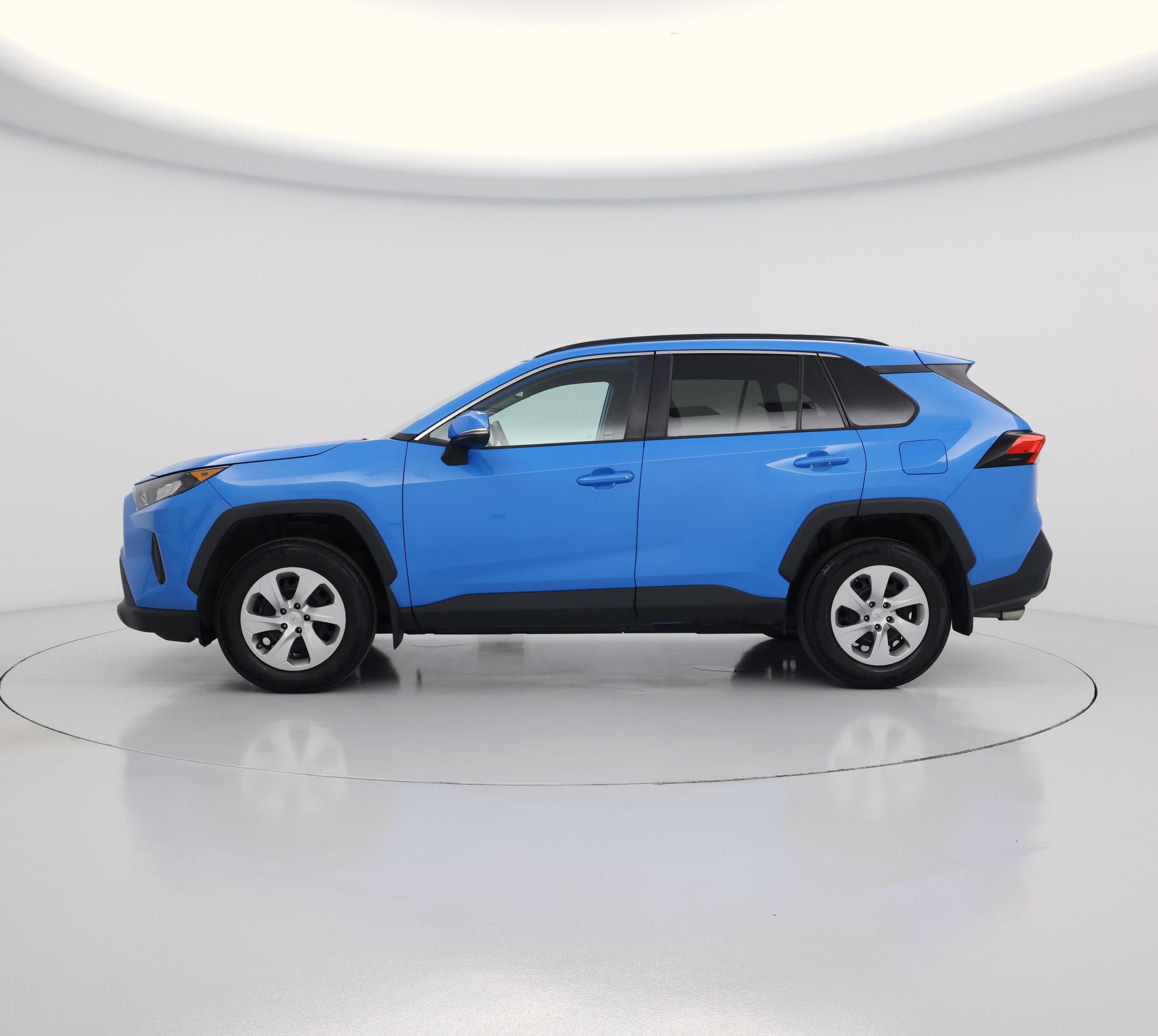 Thumbnail: 2021 Toyota RAV4 - 3